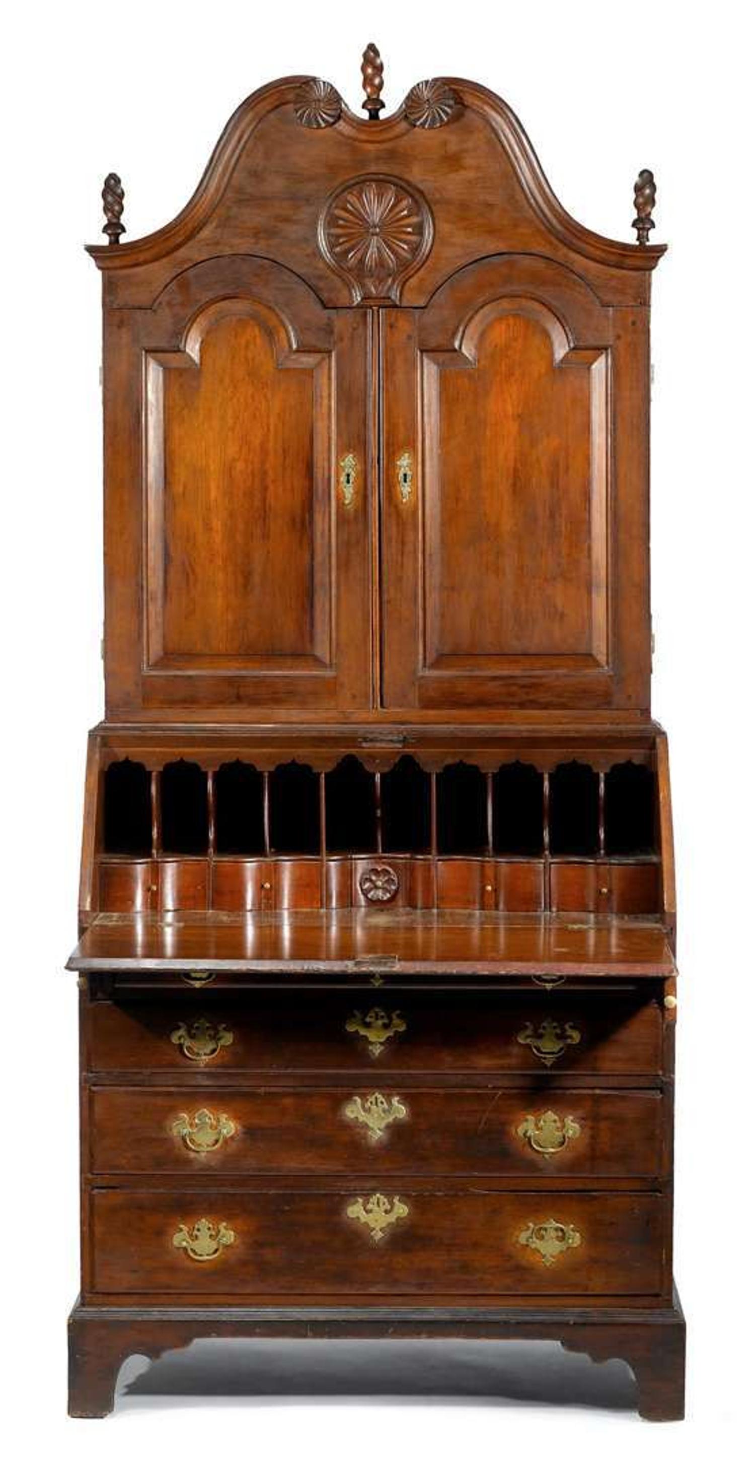 Chippendale cherrywood desk and bookcase new england, 18th century