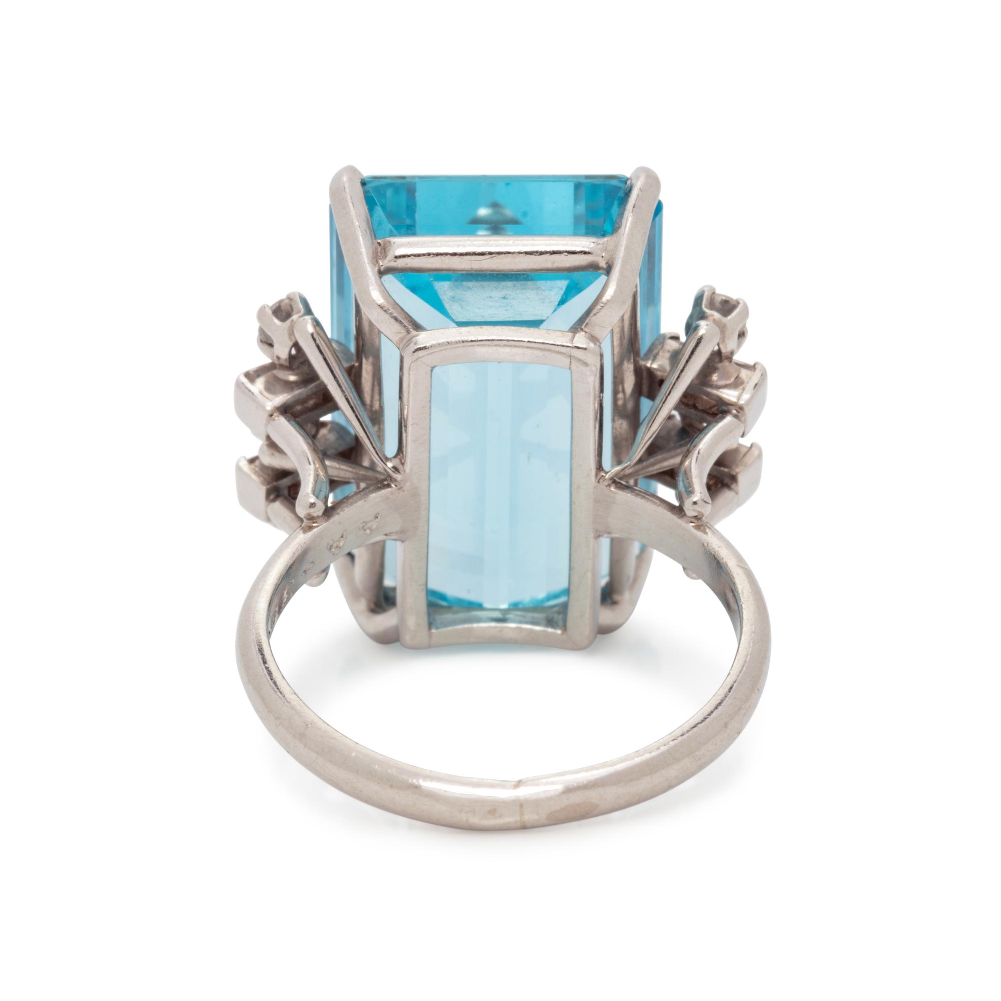 AQUAMARINE AND DIAMOND RING