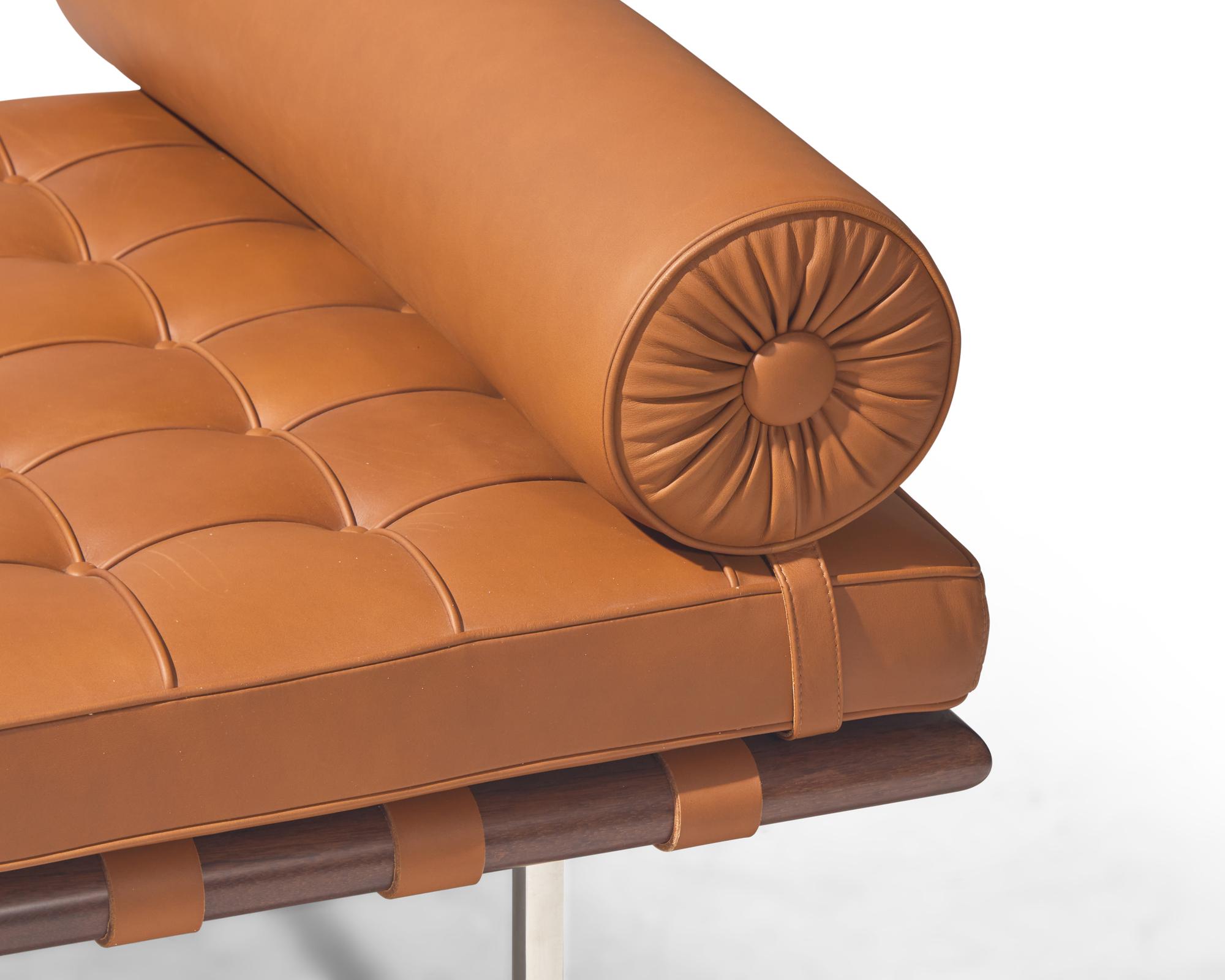 Barcelona Daybed Knoll