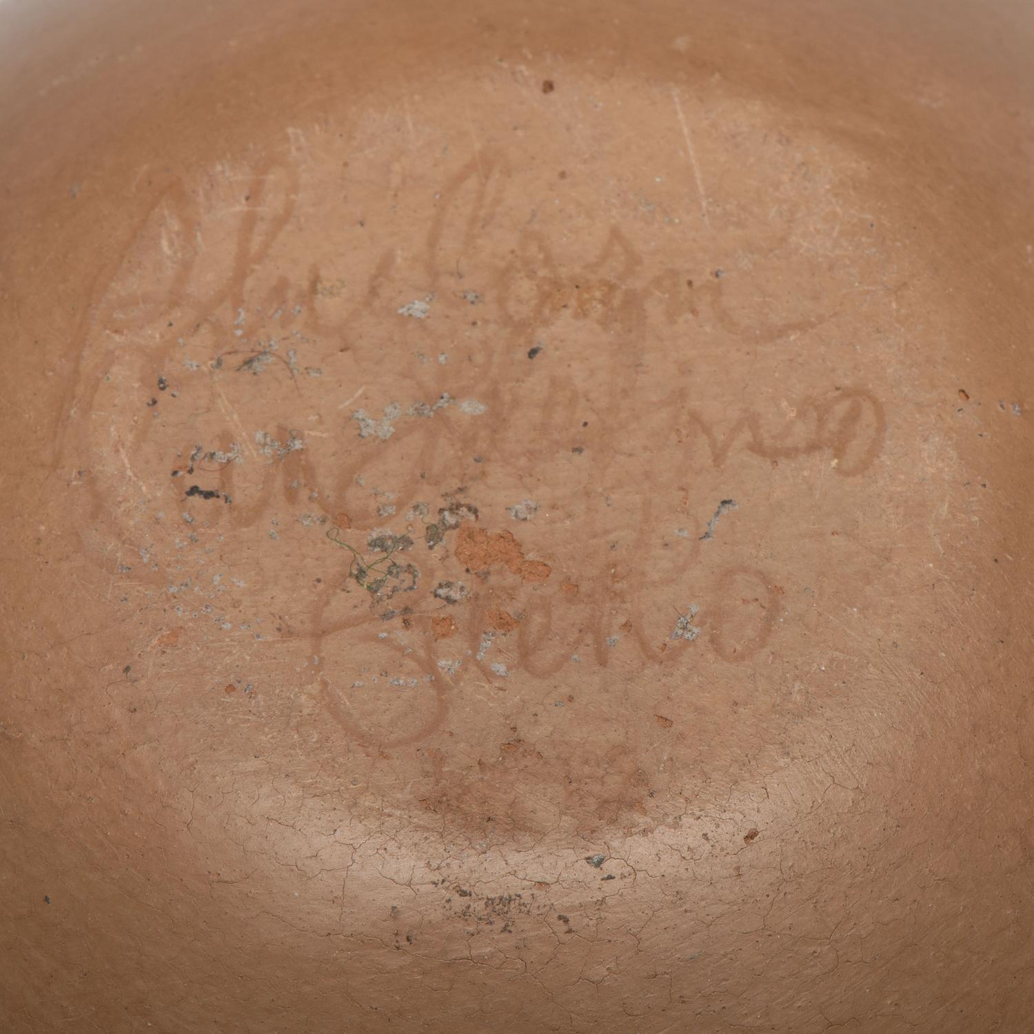 Polychrome Jar, with Repeating Feather Design