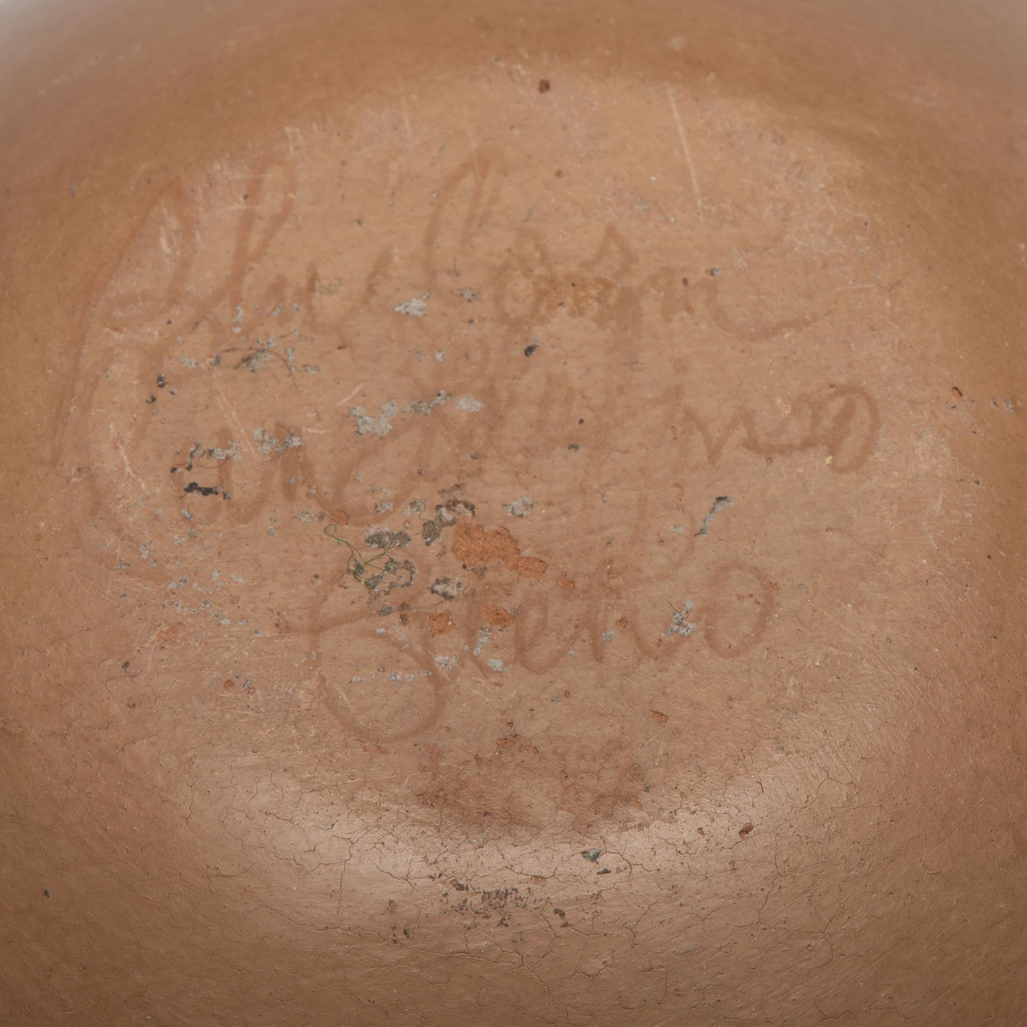 Polychrome Jar, with Repeating Feather Design