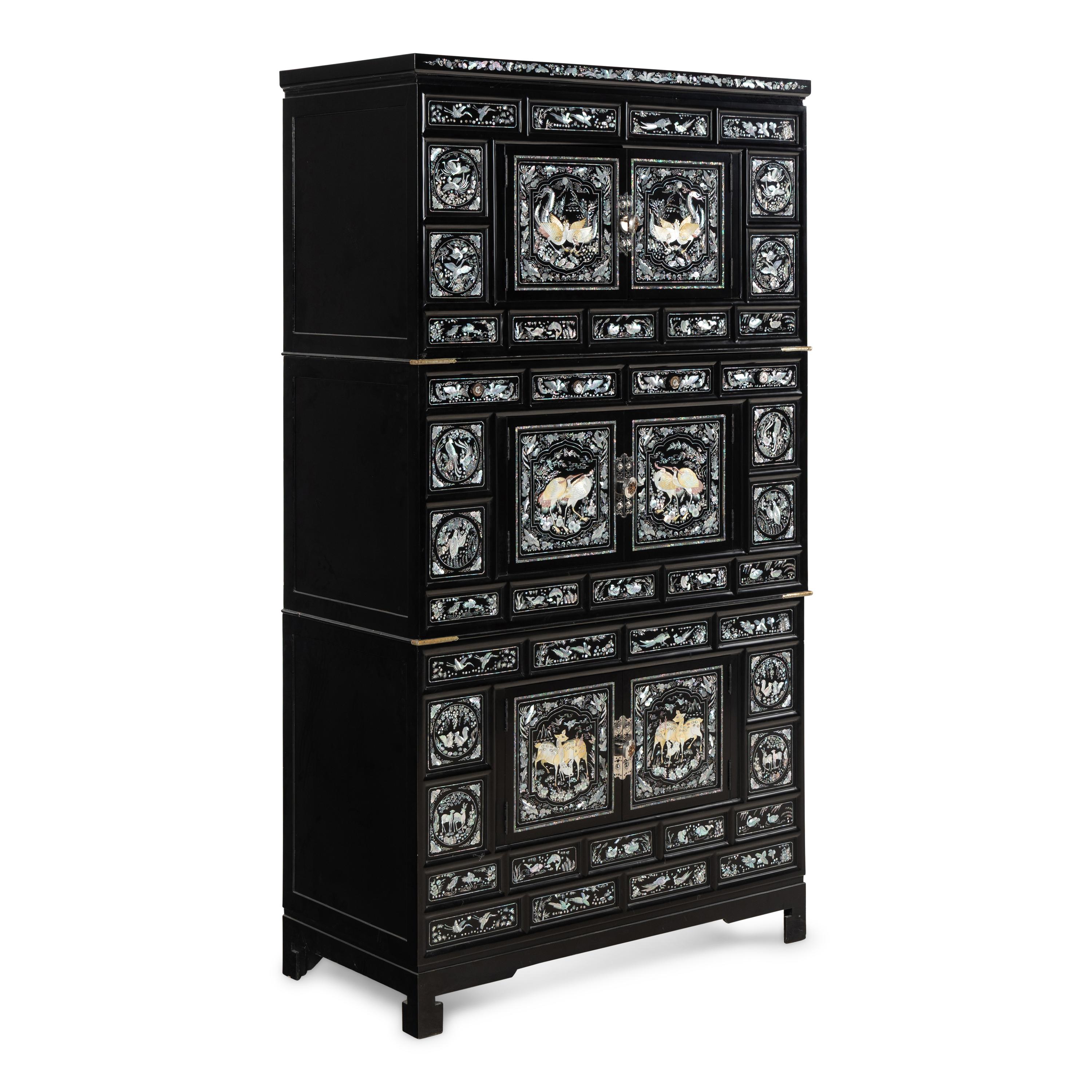 A Korean Mother-of-Pearl Inset Black Lacquer Chest, 20th Century — 近代 韓國黑漆嵌螺鈿大櫃