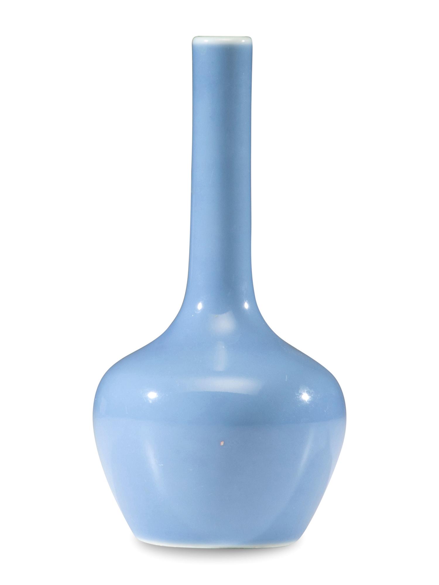 A Chinese Clair-de-Lune Glazed Porcelain Bottle Vase, Changjingping