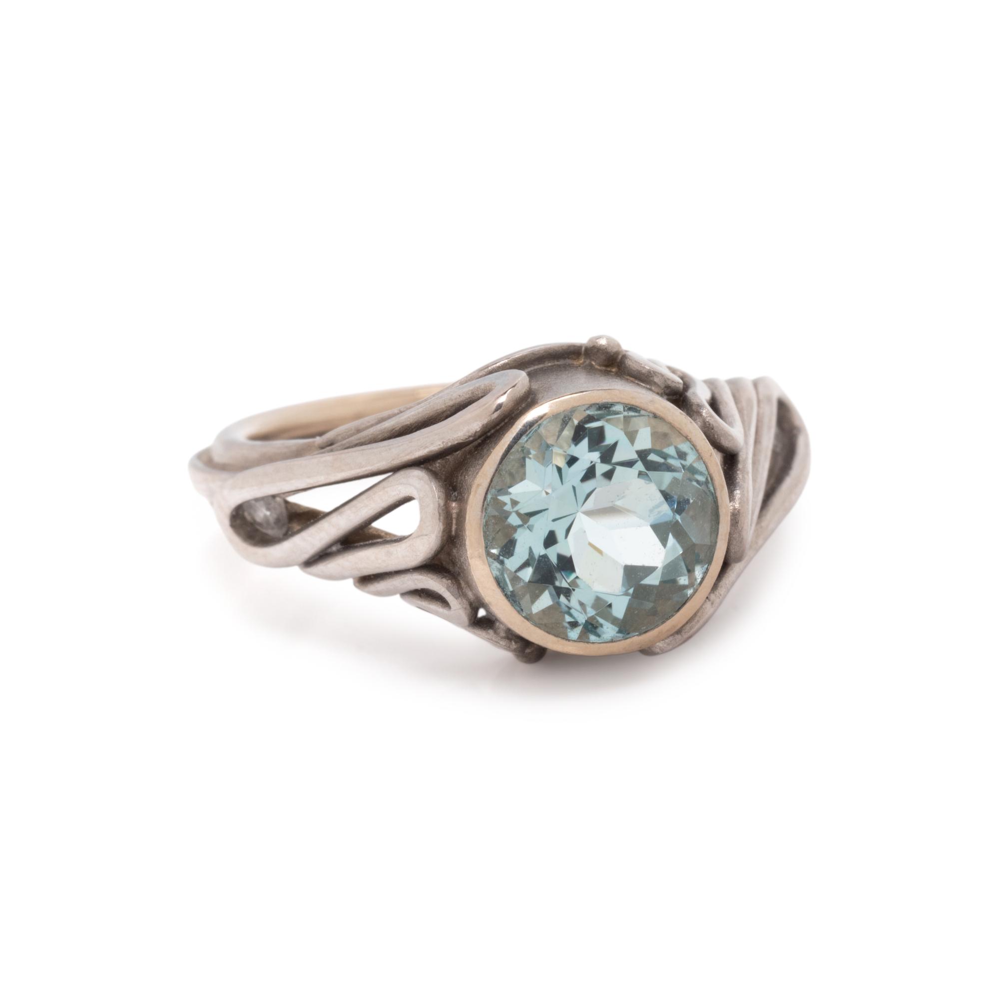 WHITE GOLD AND AQUAMARINE RING