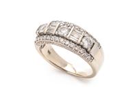 DIAMOND RING