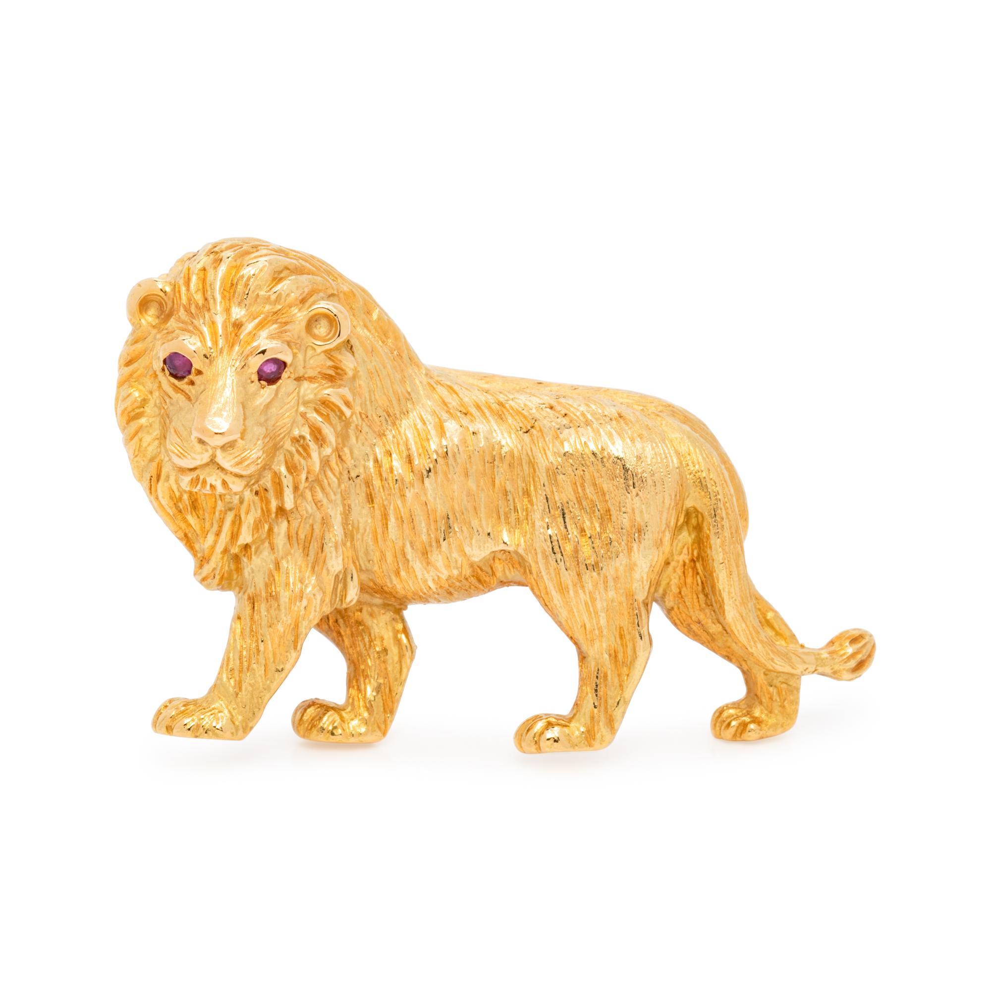 YELLOW GOLD LION BROOCH