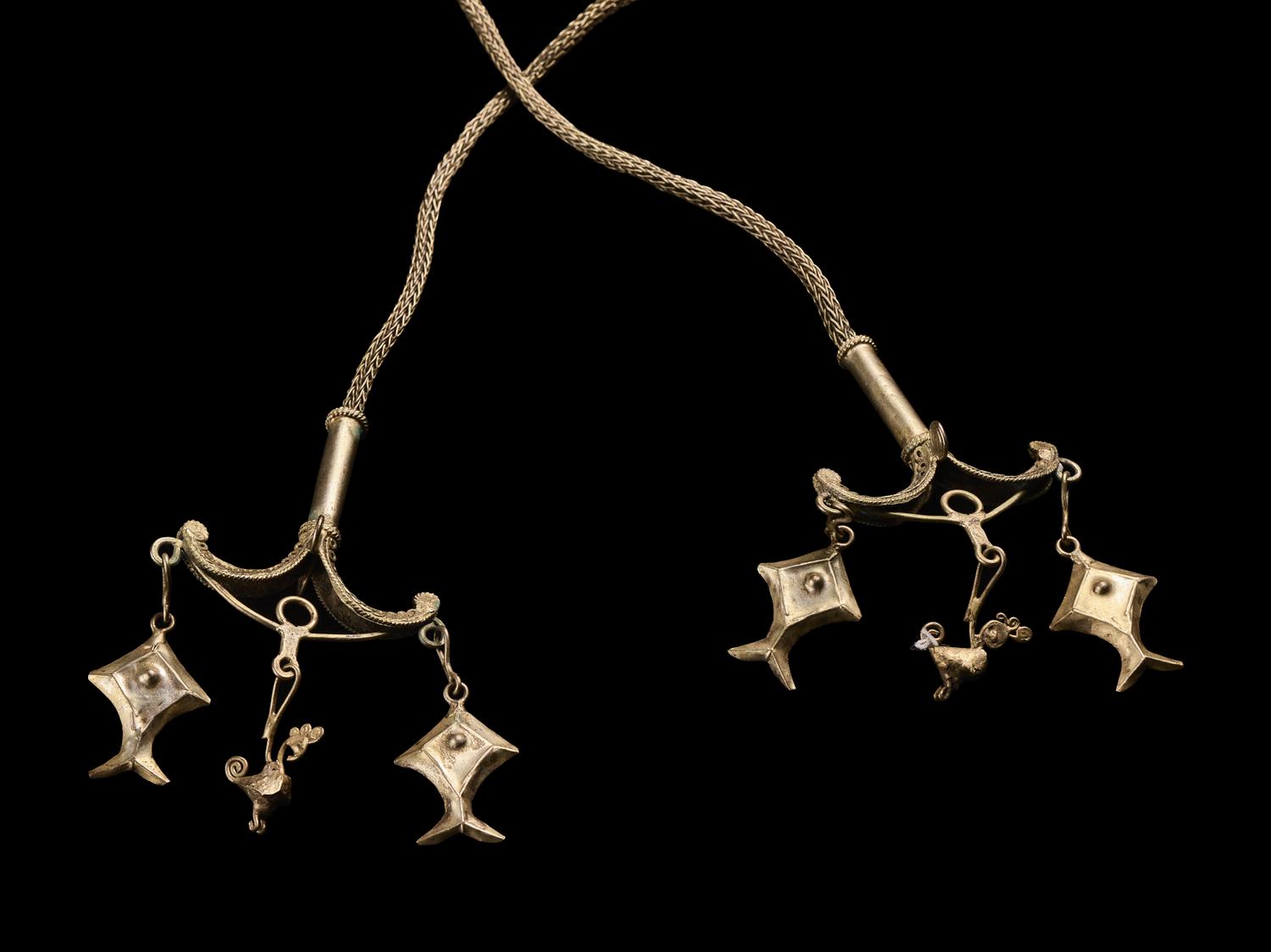 A Silver Plated Brass Necklace Kanatar