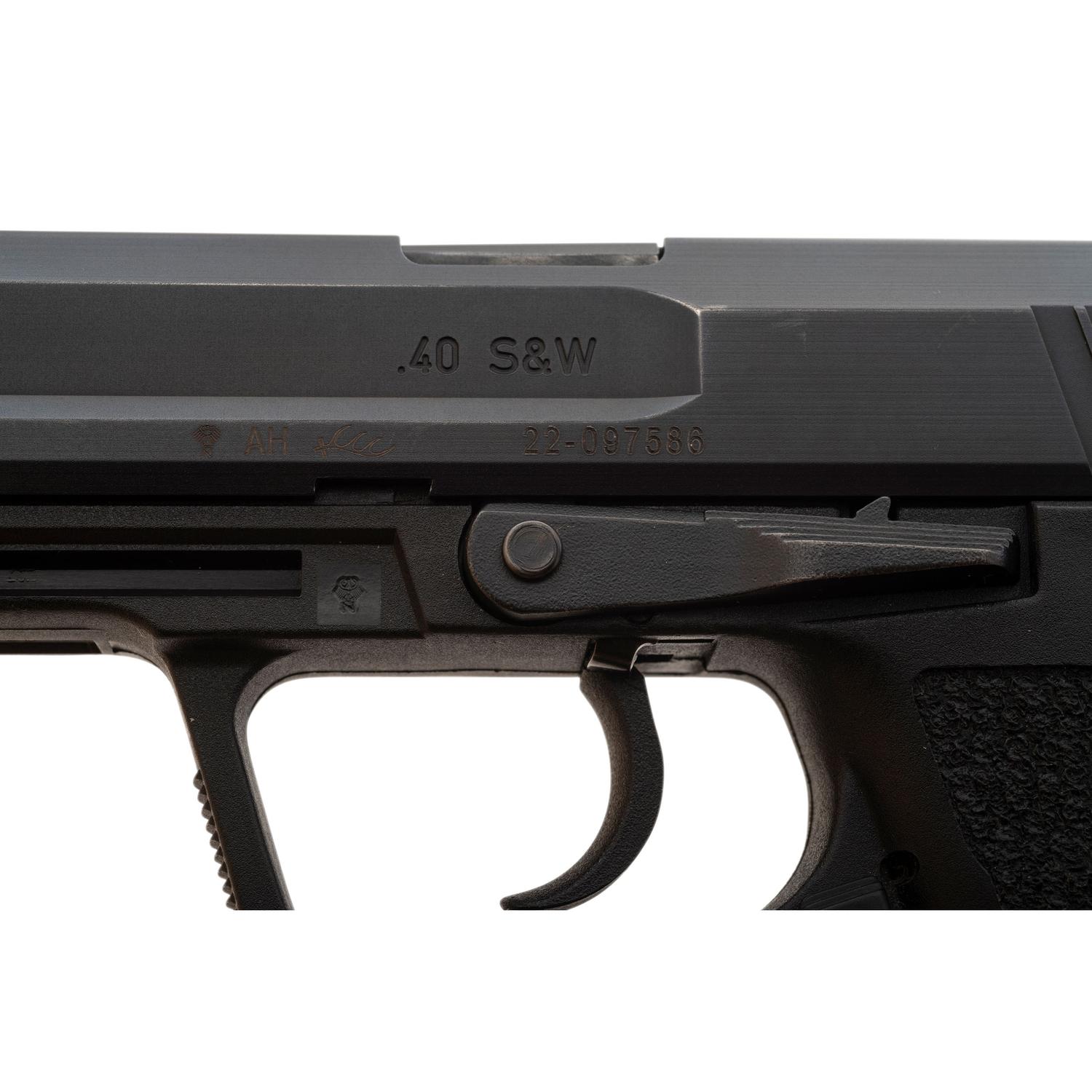 *Heckler & Koch HK USP .40 in box with Accessories