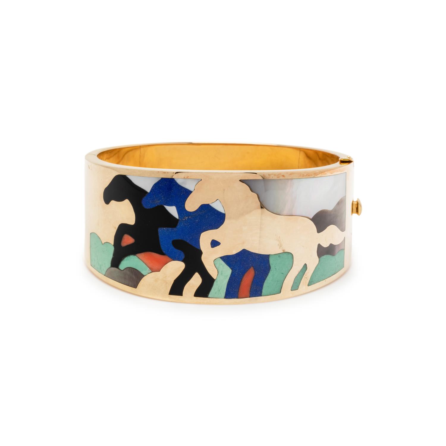 ASCH GROSSBARDT, YELLOW GOLD AND HARDSTONE INLAY BANGLE BRACELET