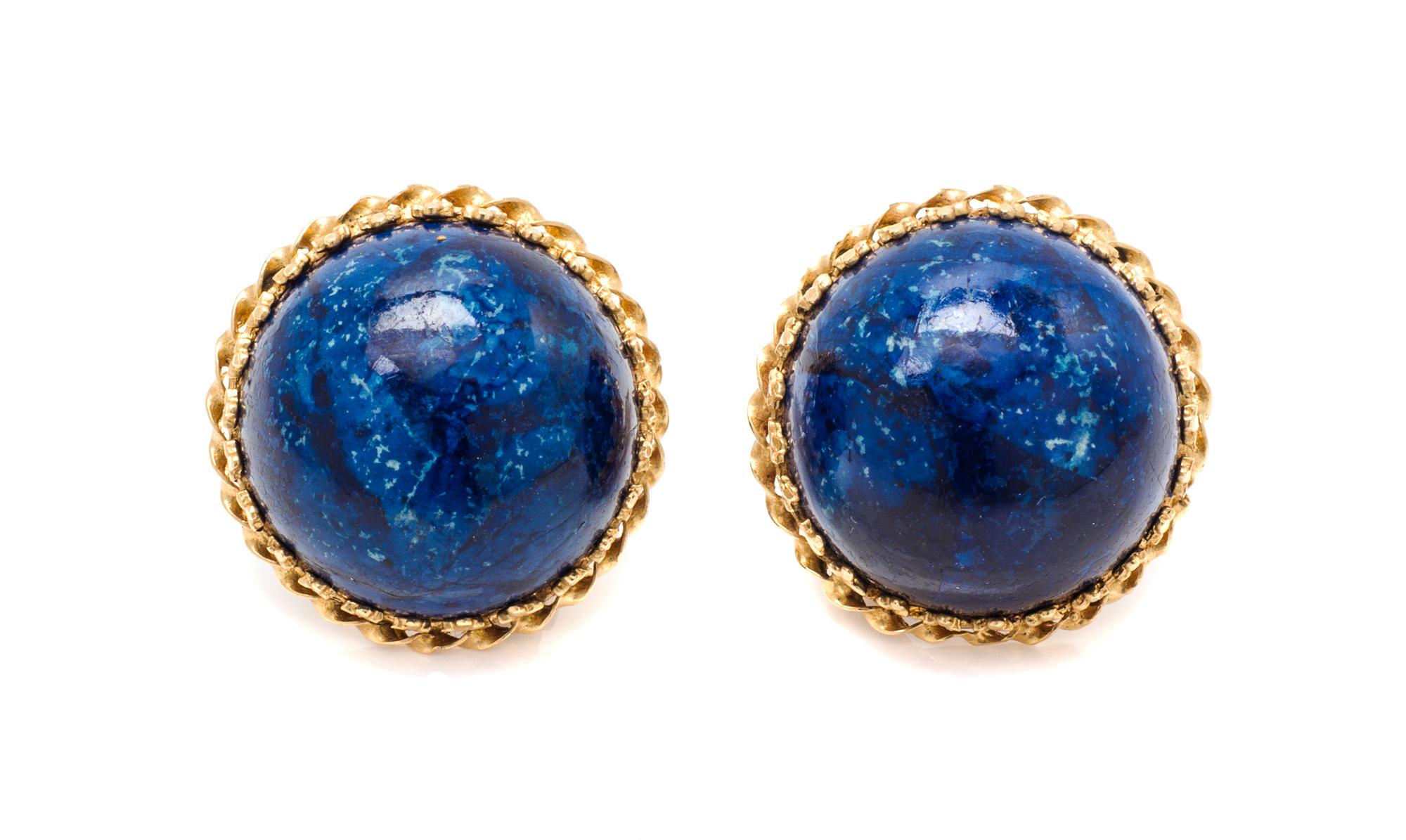 A Pair of Yellow Gold and Lapis Lazuli Earclips, 8.50 dwts.