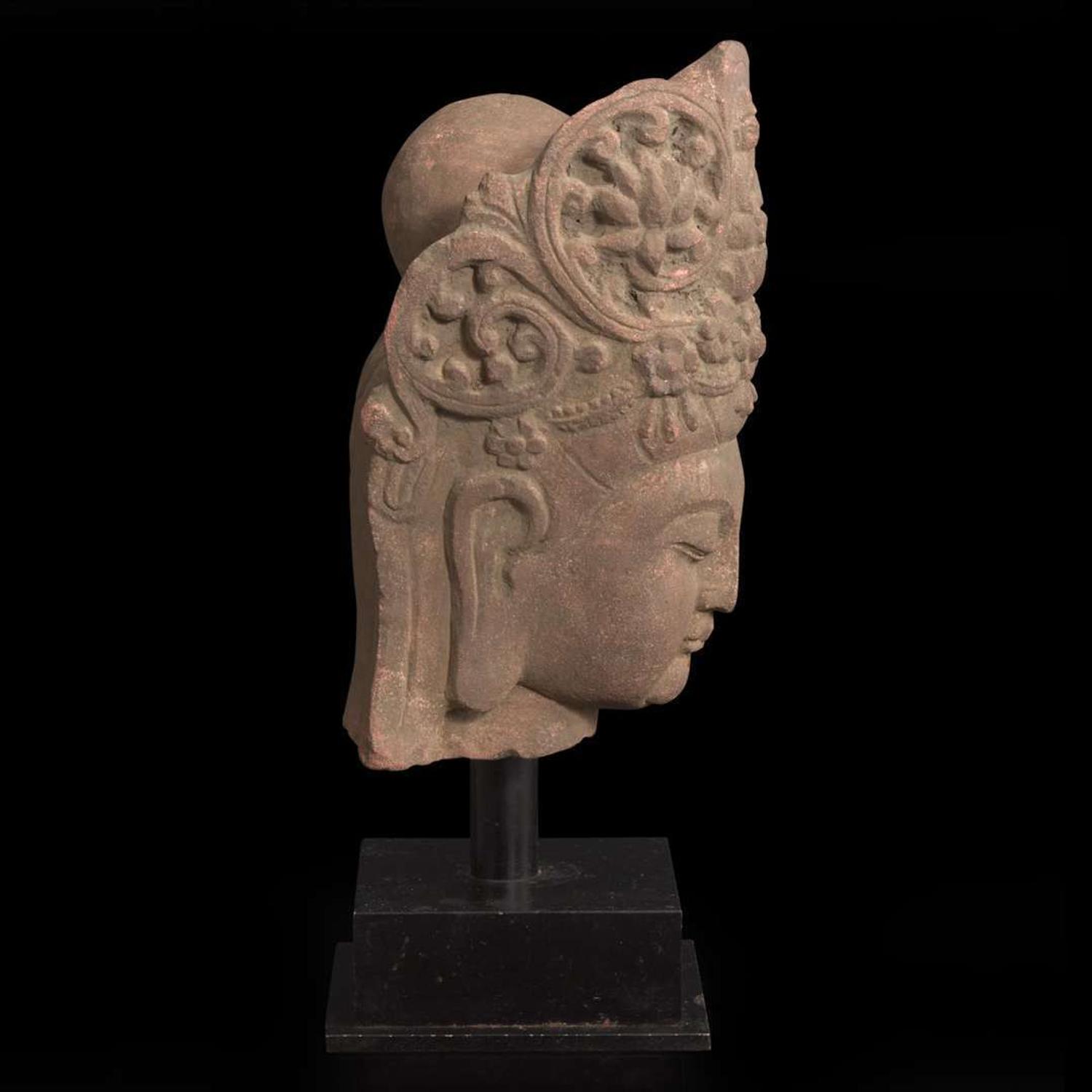 A Chinese carved stone head of Guanyin 石雕观音头像 Southern Song dynasty ??