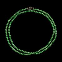 A Chinese Jadeite Bead Necklace — 翡翠珠链一條