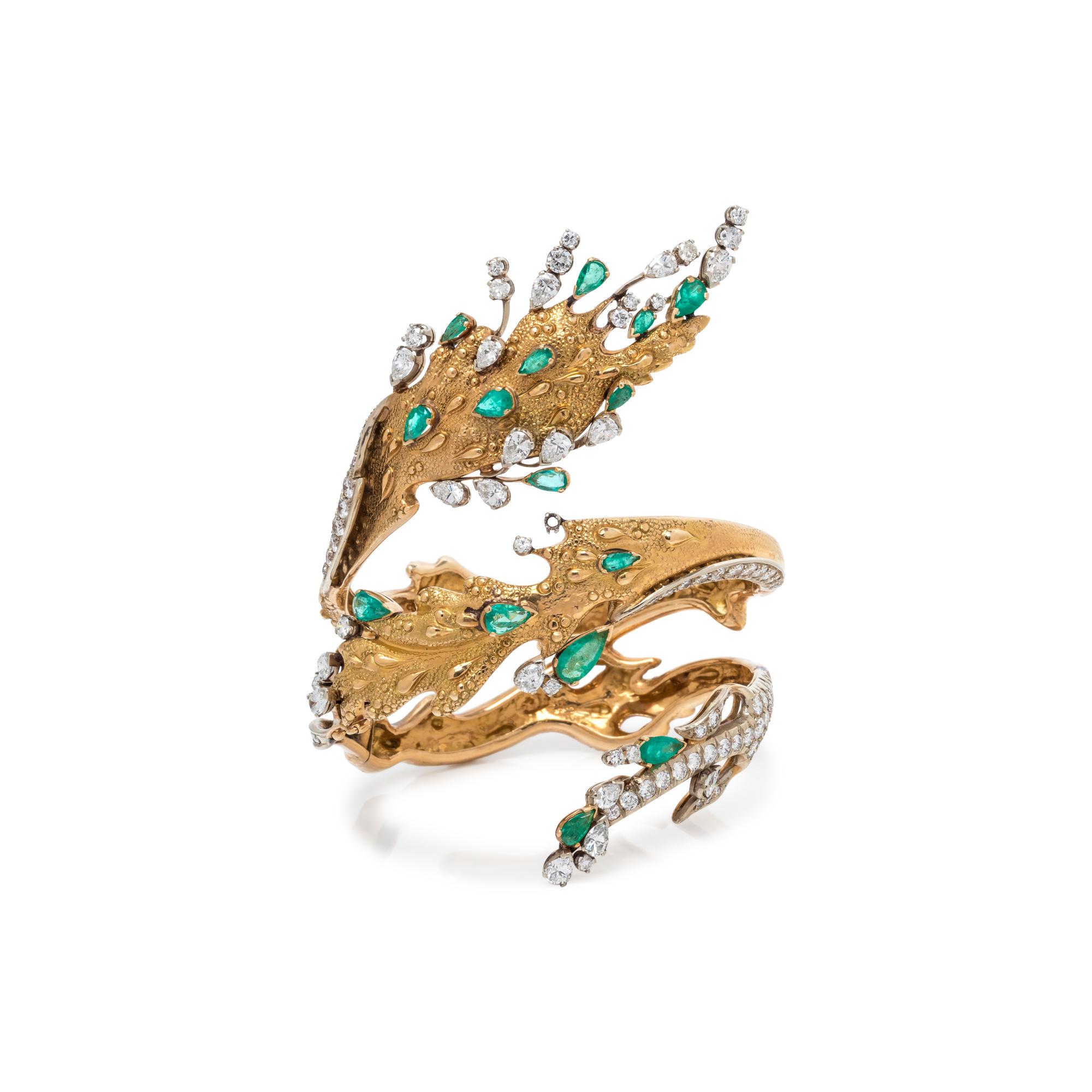 ENRICO SERAFINI, BICOLOR GOLD, EMERALD AND DIAMOND 'SEAWEED' BRACELET