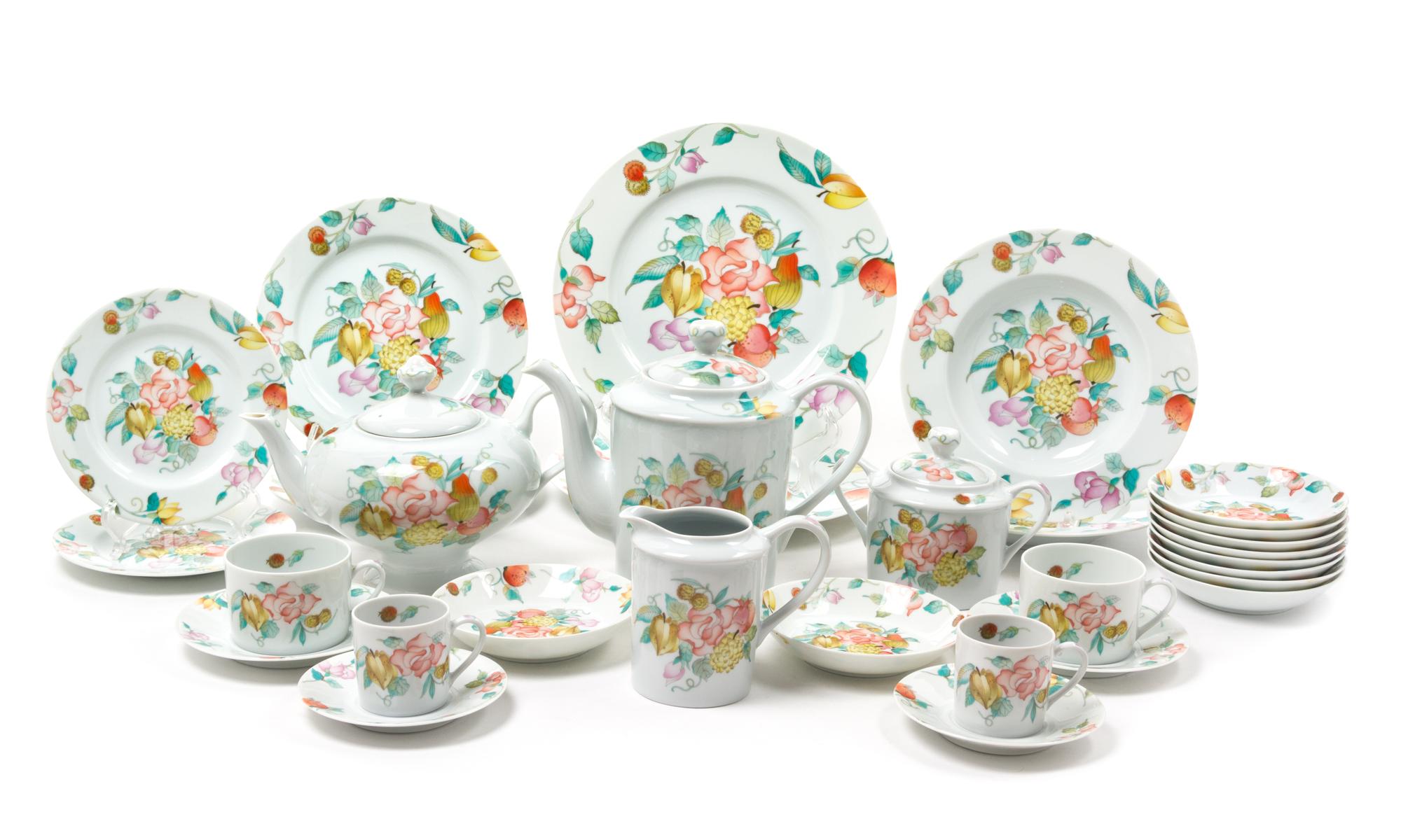 A Bernardand Dinner Service Diameter of first 10 1/4 inches. — MODERN