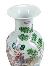 A Pair of Chinese Export Porcelain Vases