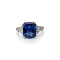 SAPPHIRE AND DIAMOND RING