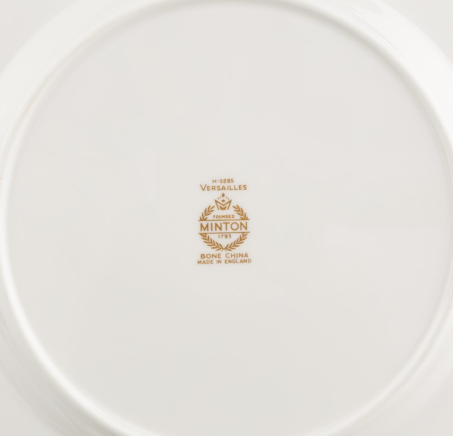 A Set of Eighteen Mintons Versailles Porcelain Dinner Plates