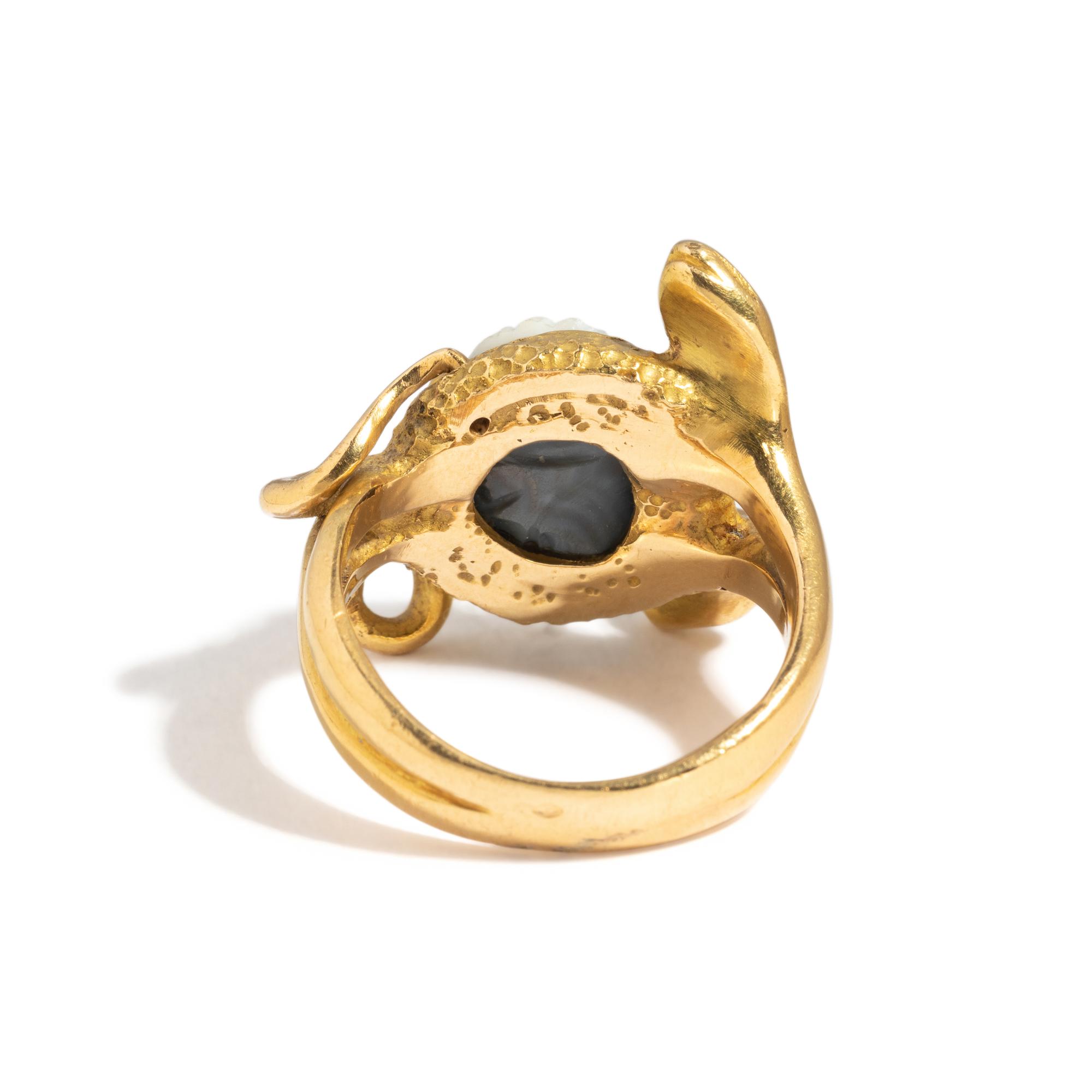A Roman Onyx Cameo with the Head of Medusa — Set in a gold ring