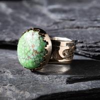 Dina Huntinghorse (Wichita-Kiowa, act. since 1980s) — Sterling Silver with 14K Gold Overlay Ring, with Carico Lake Turquoise
