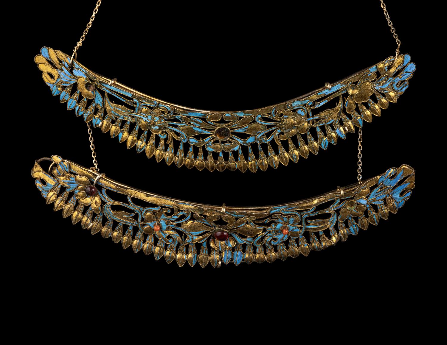 16 Chinese Gilt Metal Jewelry