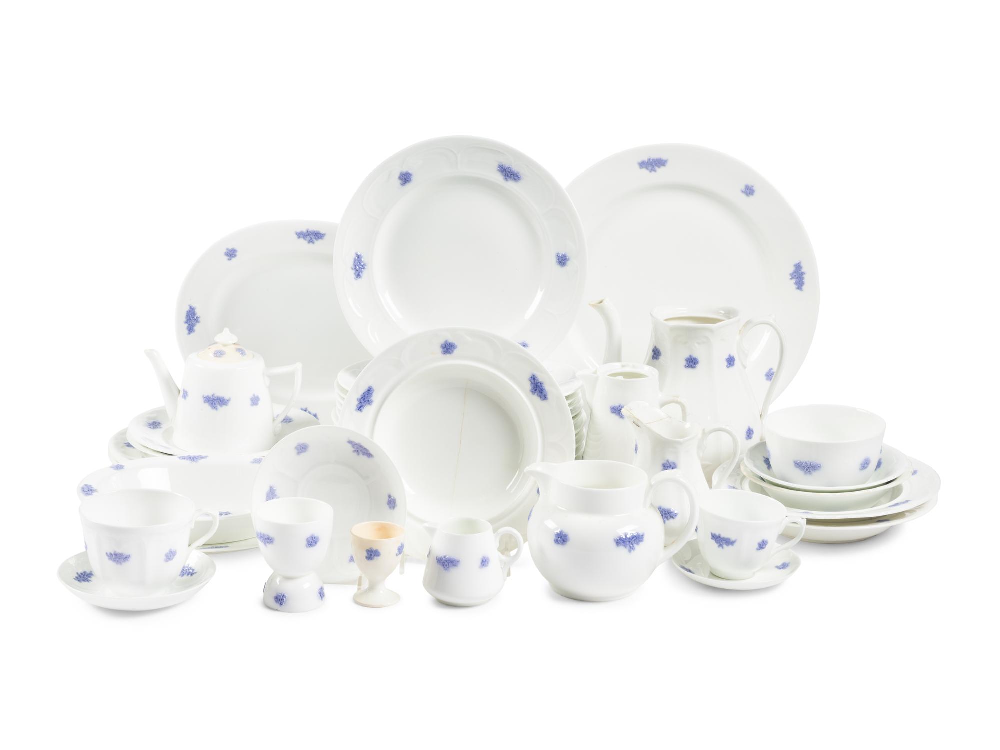 An Adderley Chelsea Porcelain Dinner Service