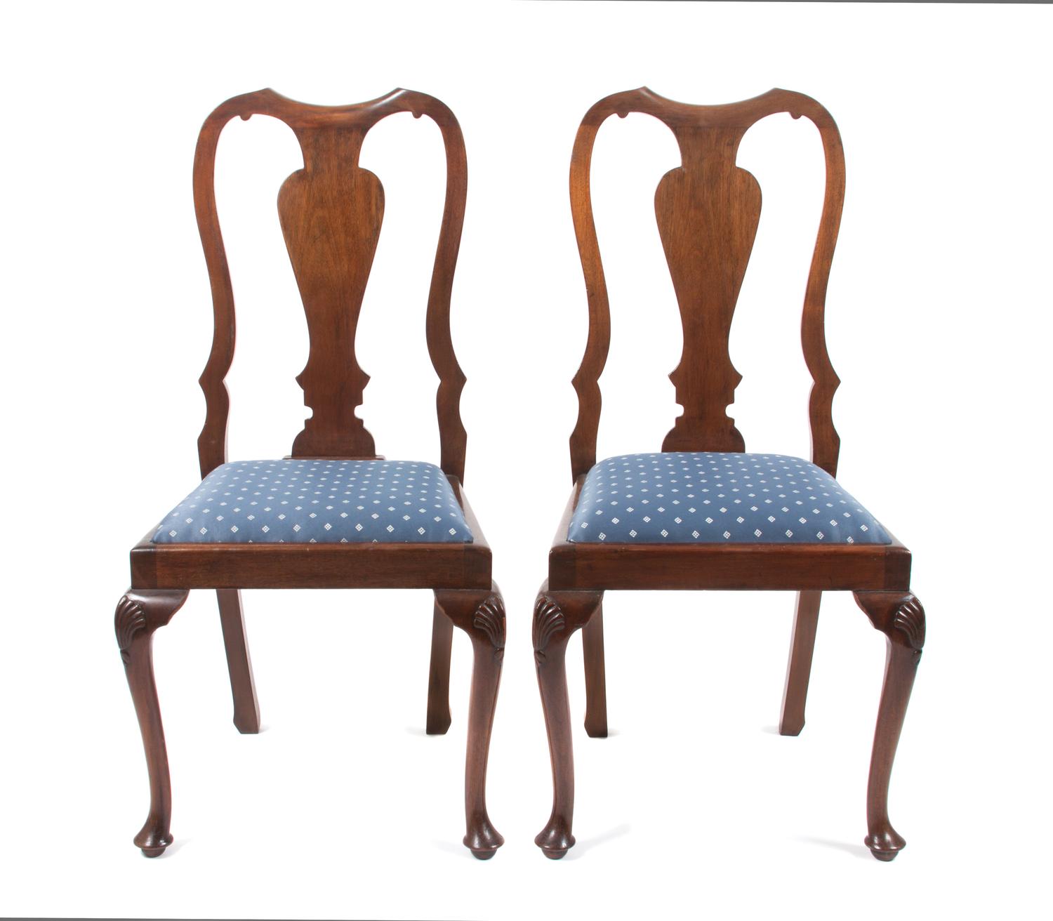 A Set of Four Queen Anne Style Mahogany Side Chairs Height 40 inches. — 20TH CENTURY
