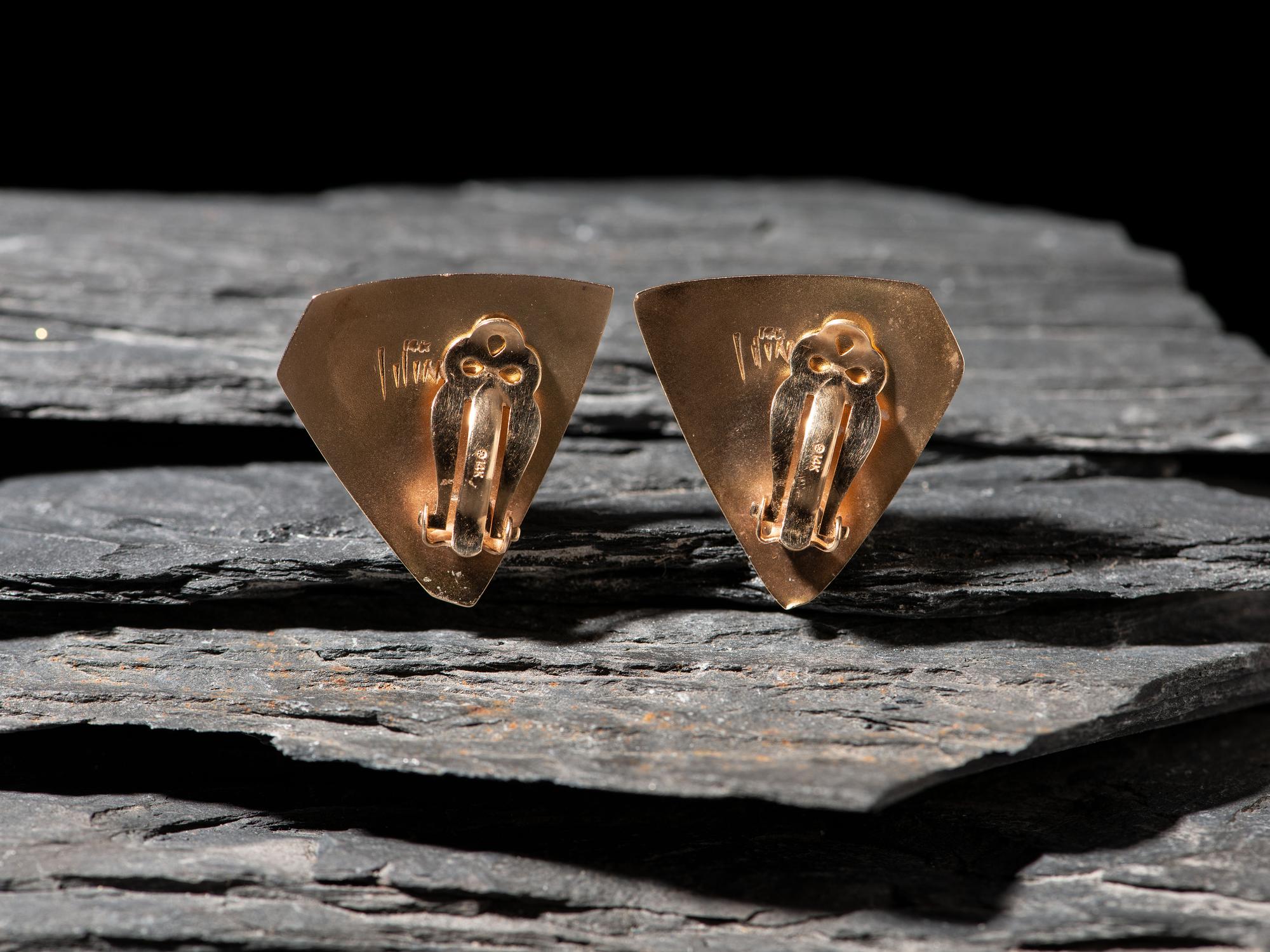 14K Gold and Cobblestone Inlay Shield Clip Earrings