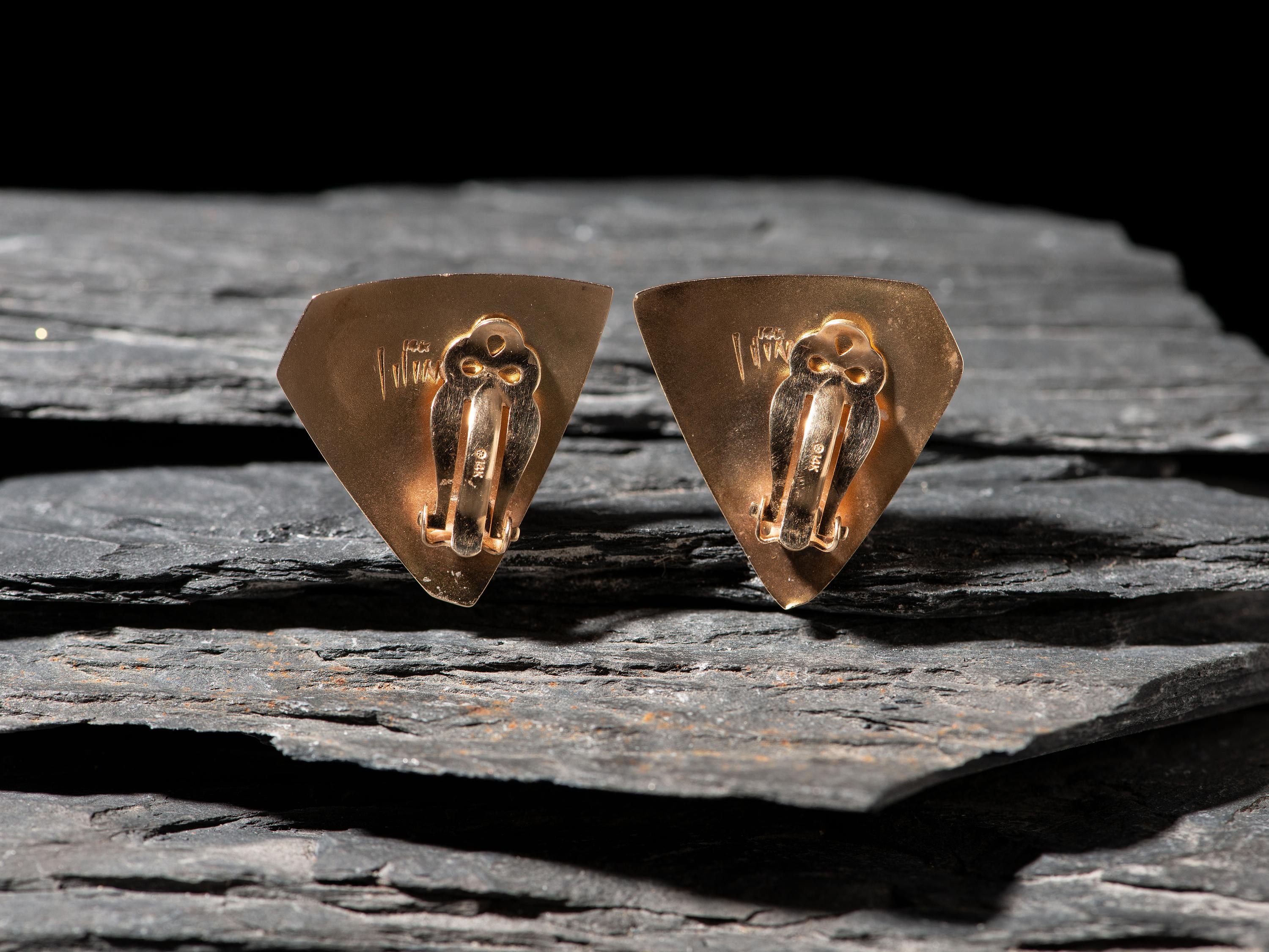 14K Gold and Cobblestone Inlay Shield Clip Earrings