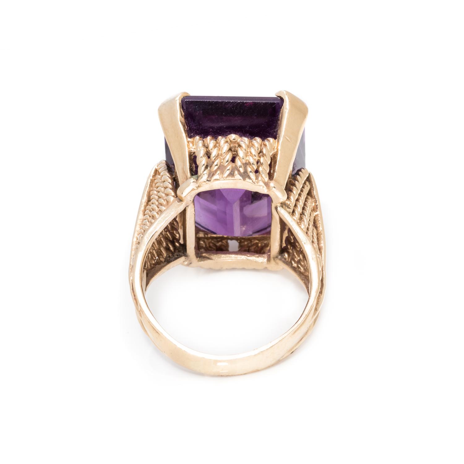 YELLOW GOLD AND AMETHYST SET