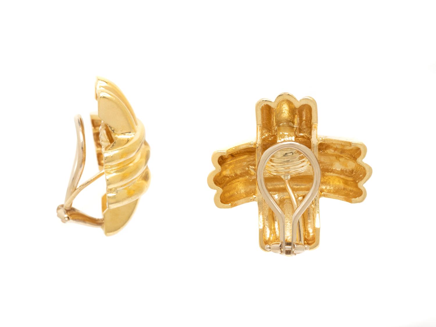 YELLOW GOLD 'X' EARCLIPS