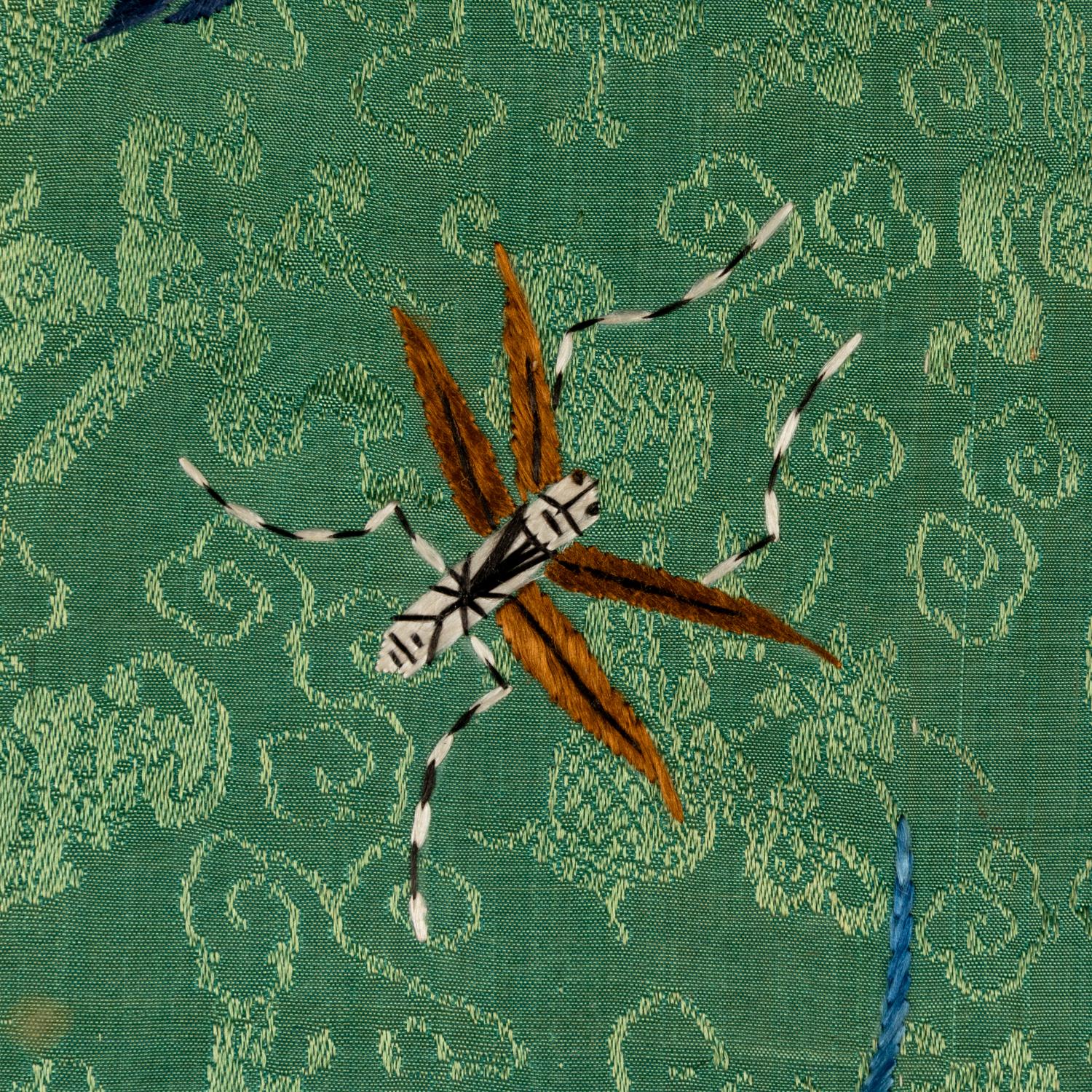 A Chinese Apple Green Ground Embroidered 'Peonies and Insects' Silk Lady's Robe, Changyi, 19th Century 清晚期 蘋果綠地綉牡丹草蟲氅衣