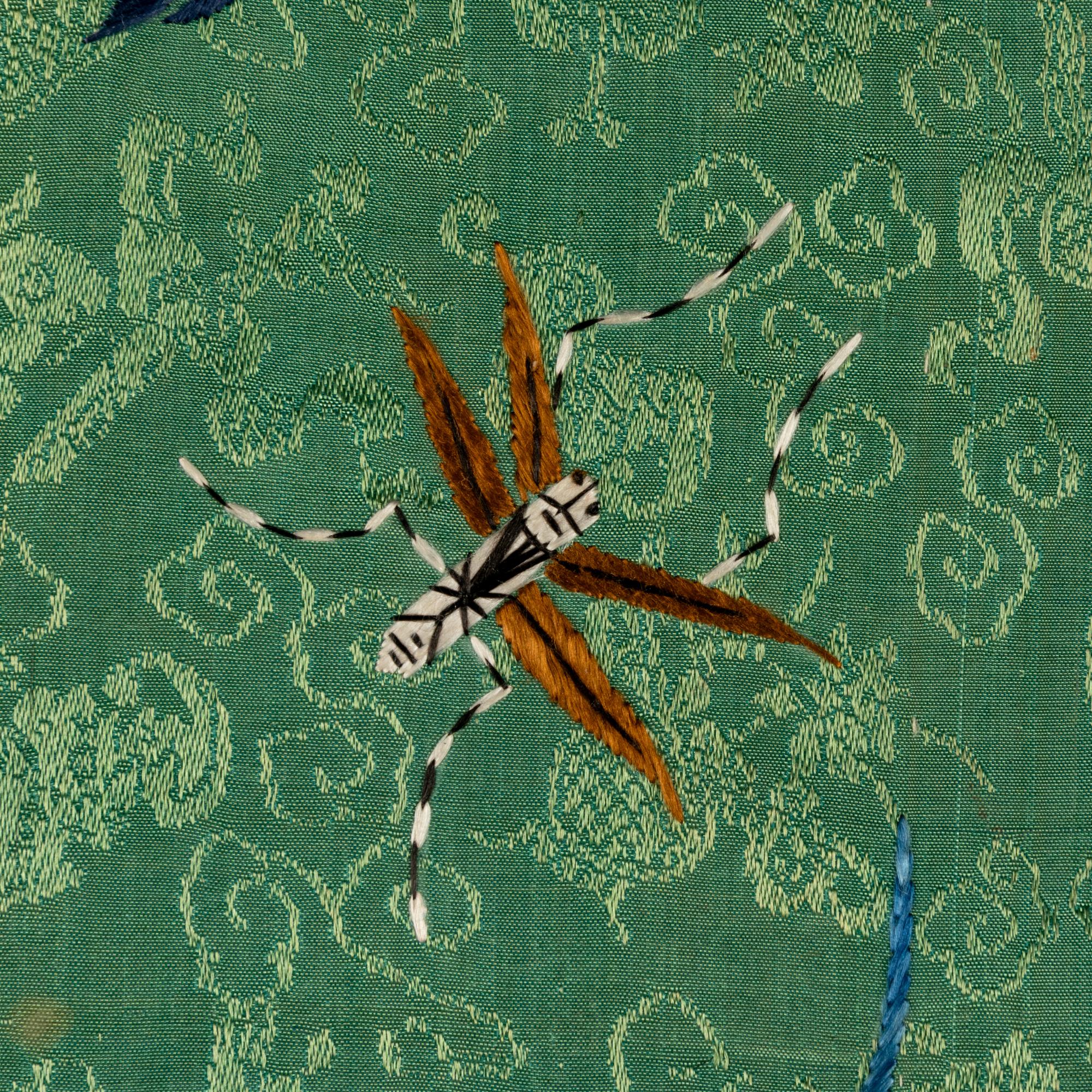 A Chinese Apple Green Ground Embroidered 'Peonies and Insects' Silk Lady's Robe, Changyi, 19th Century 清晚期 蘋果綠地綉牡丹草蟲氅衣