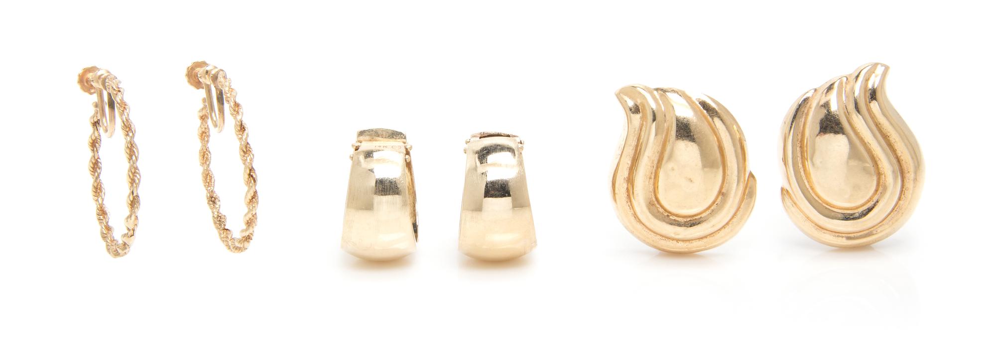A Collection of 14 Karat Yellow Gold Earclips, 18.90 dwts.