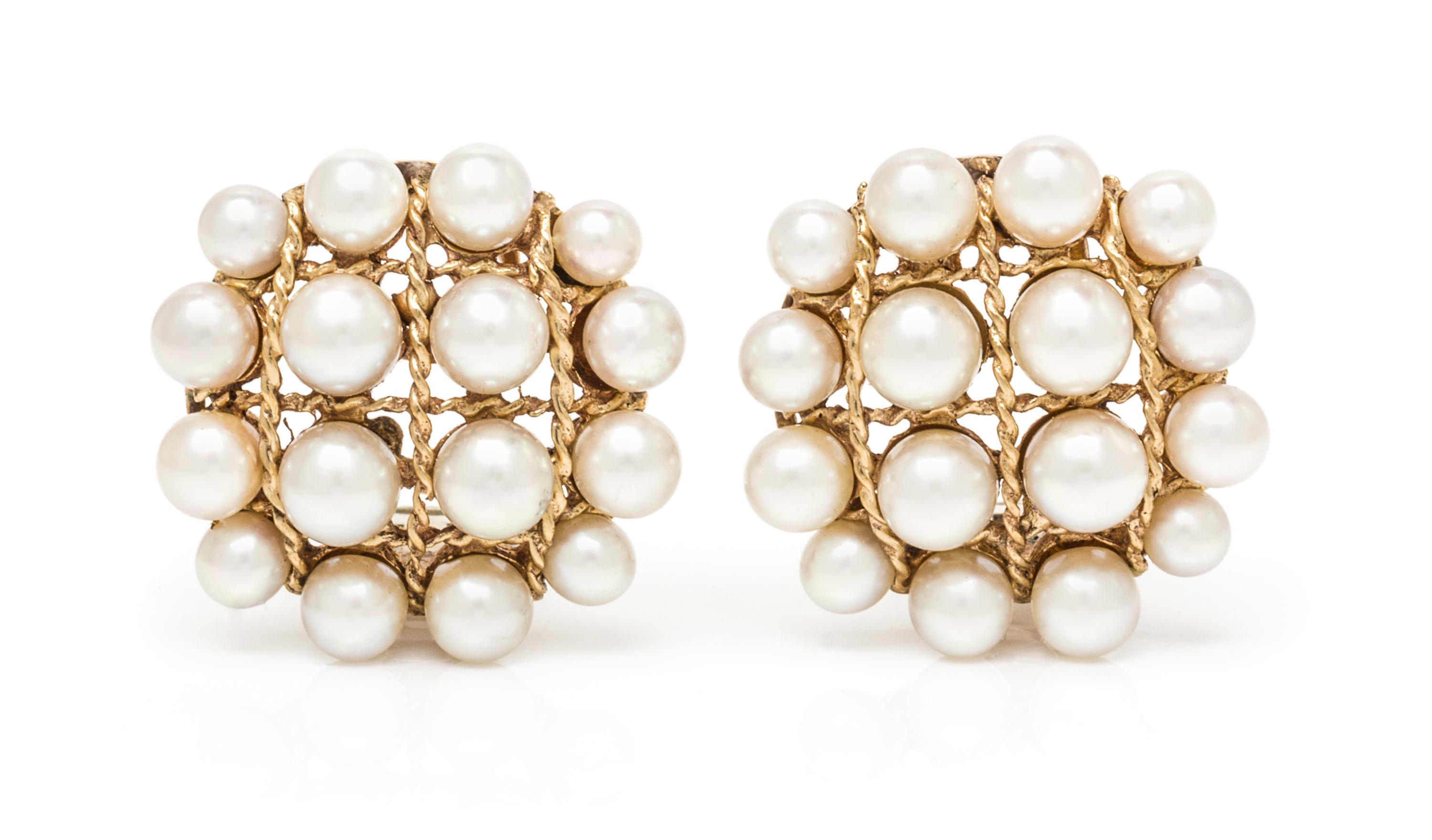A Pair of Yellow Gold and Cultured Pearl Earclips, 10.40 dwts.