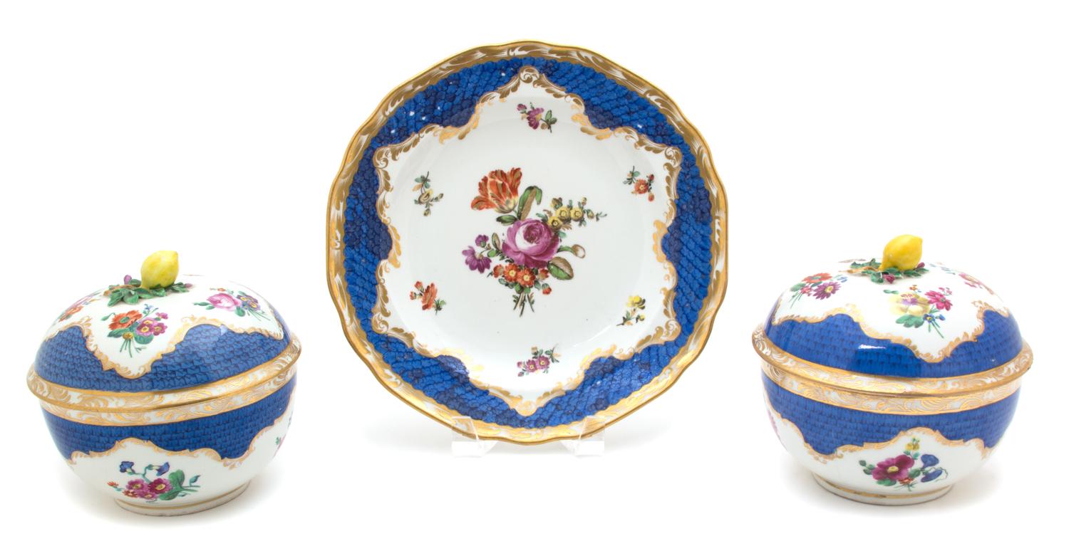 A Pair of Viennese Porcelain Covered Bowls Height 5 1/2 x diameter 6 inches. — 19TH CENTURY