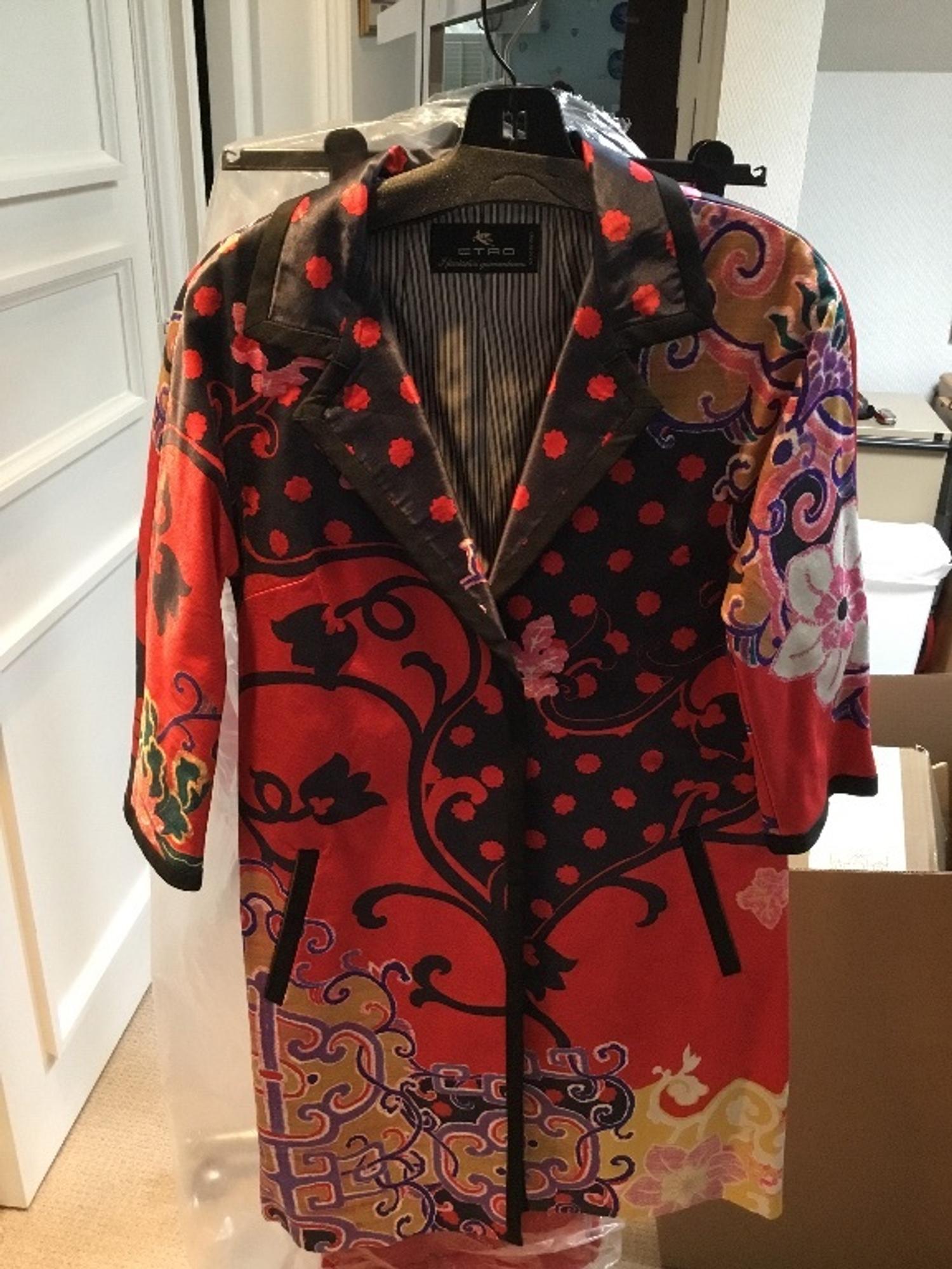 An Etro Multicolor Pattern Coat, Size 40.