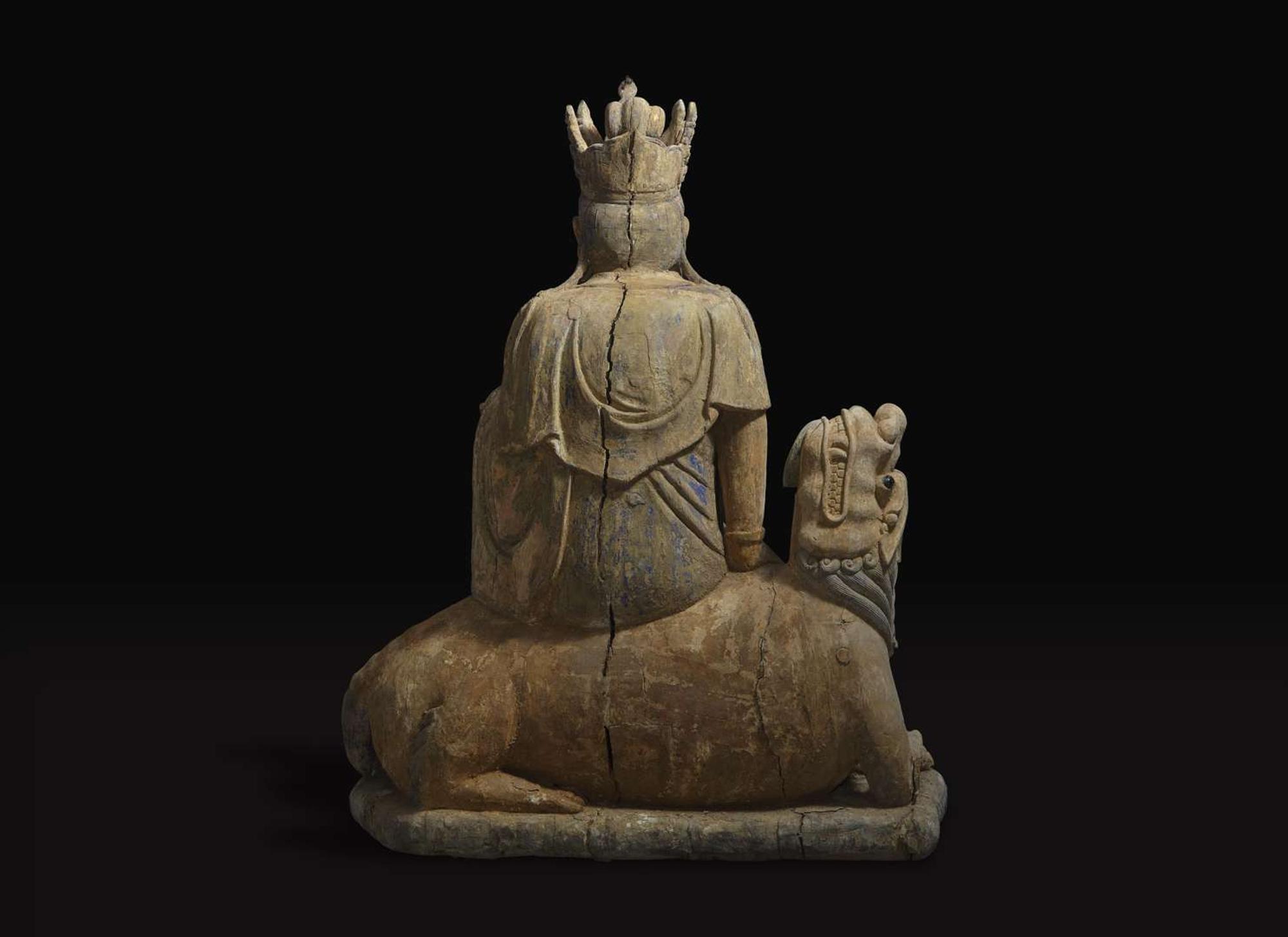 A very large Chinese carved and polychromed wood figure of "Shi Hou Guanyin" 大型獅吼觀音雕塑
