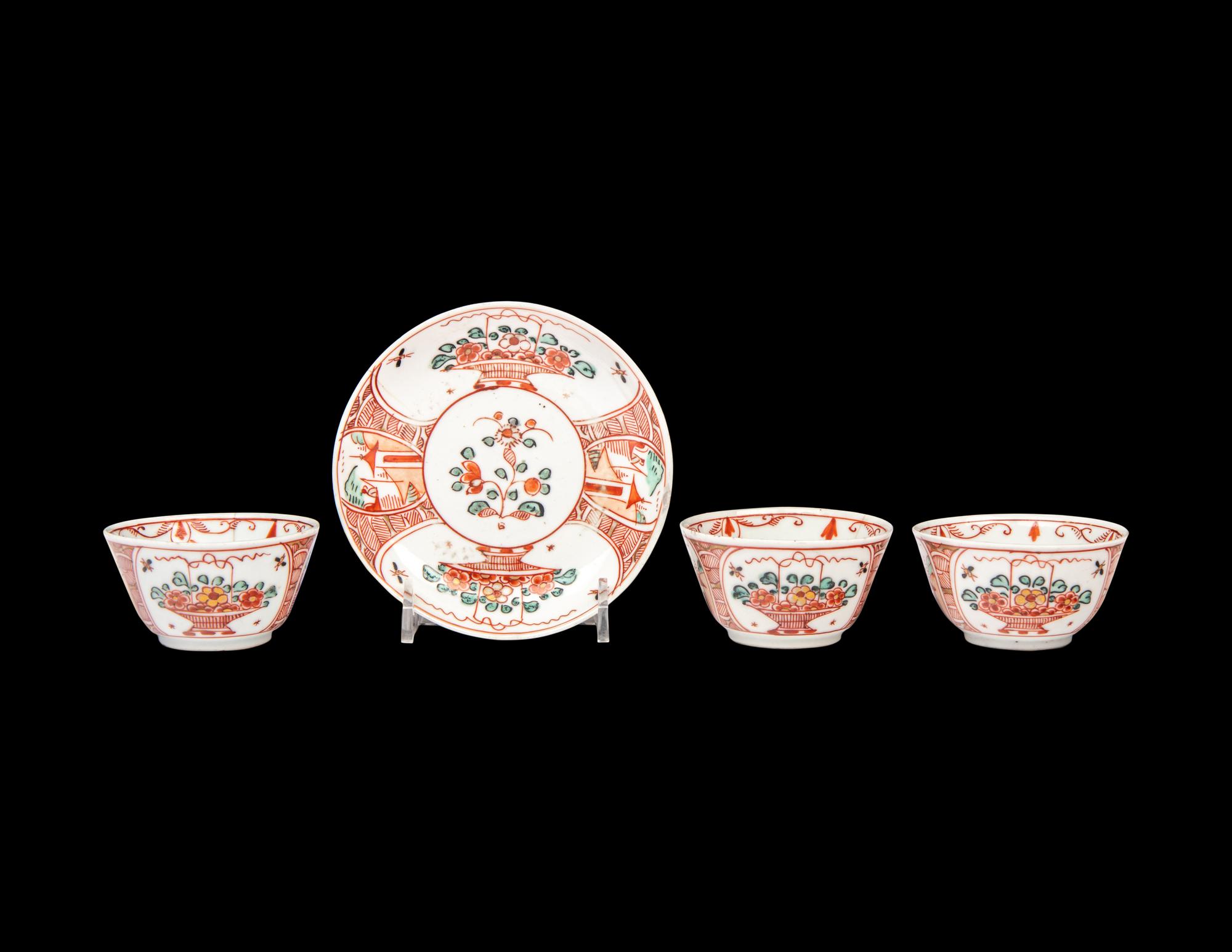 Four Chinese Export Imari-Style Porcelain Articles