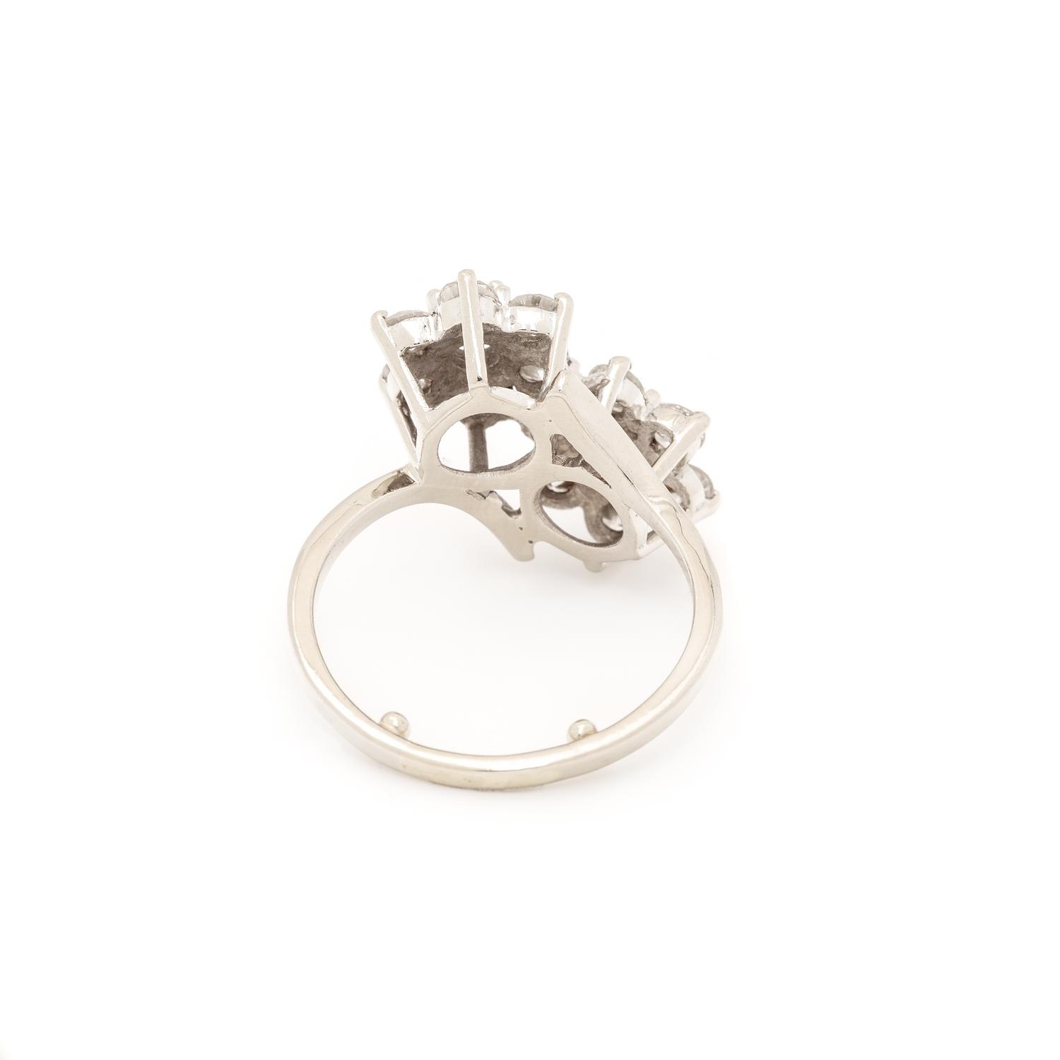 HAMMERMAN BROTHERS, WHITE GOLD AND DIAMOND RING