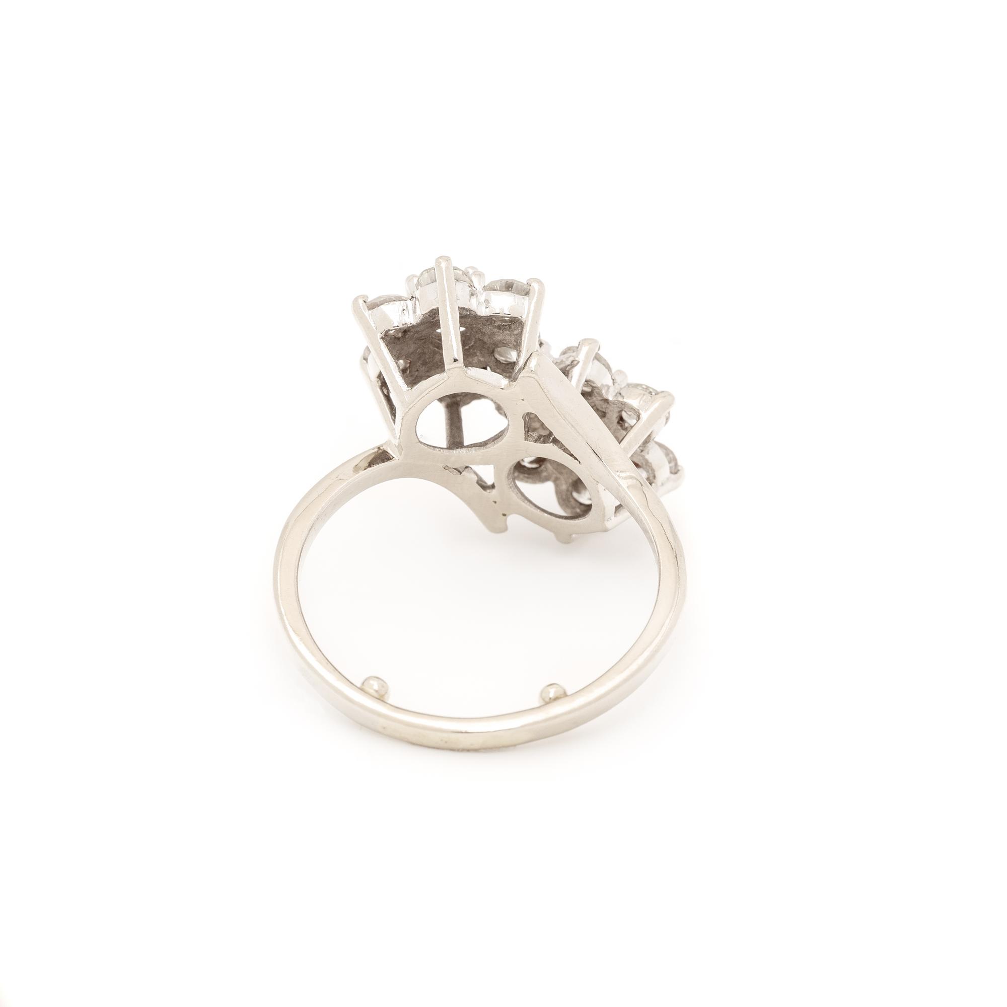 HAMMERMAN BROTHERS, WHITE GOLD AND DIAMOND RING