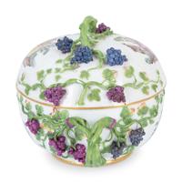 A Meissen Porcelain Lidded Bowl and Undertray with Applied Grape Clusters — 19TH CENTURY