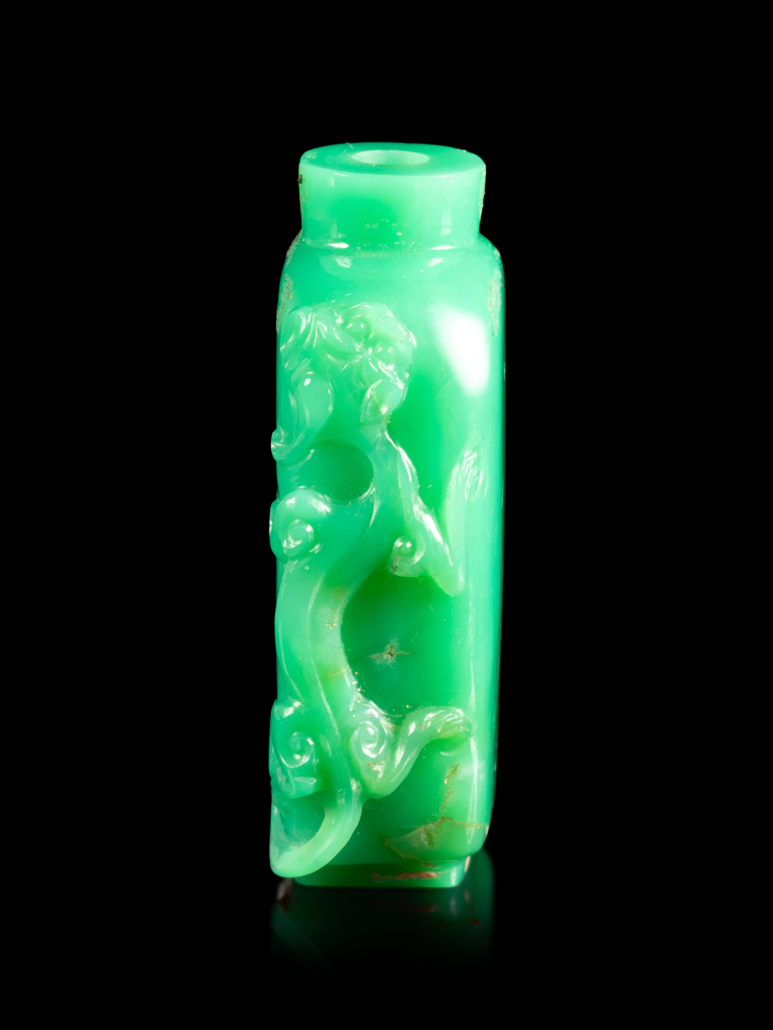A Chinese Green Glass 'Chilong' Snuff Bottle