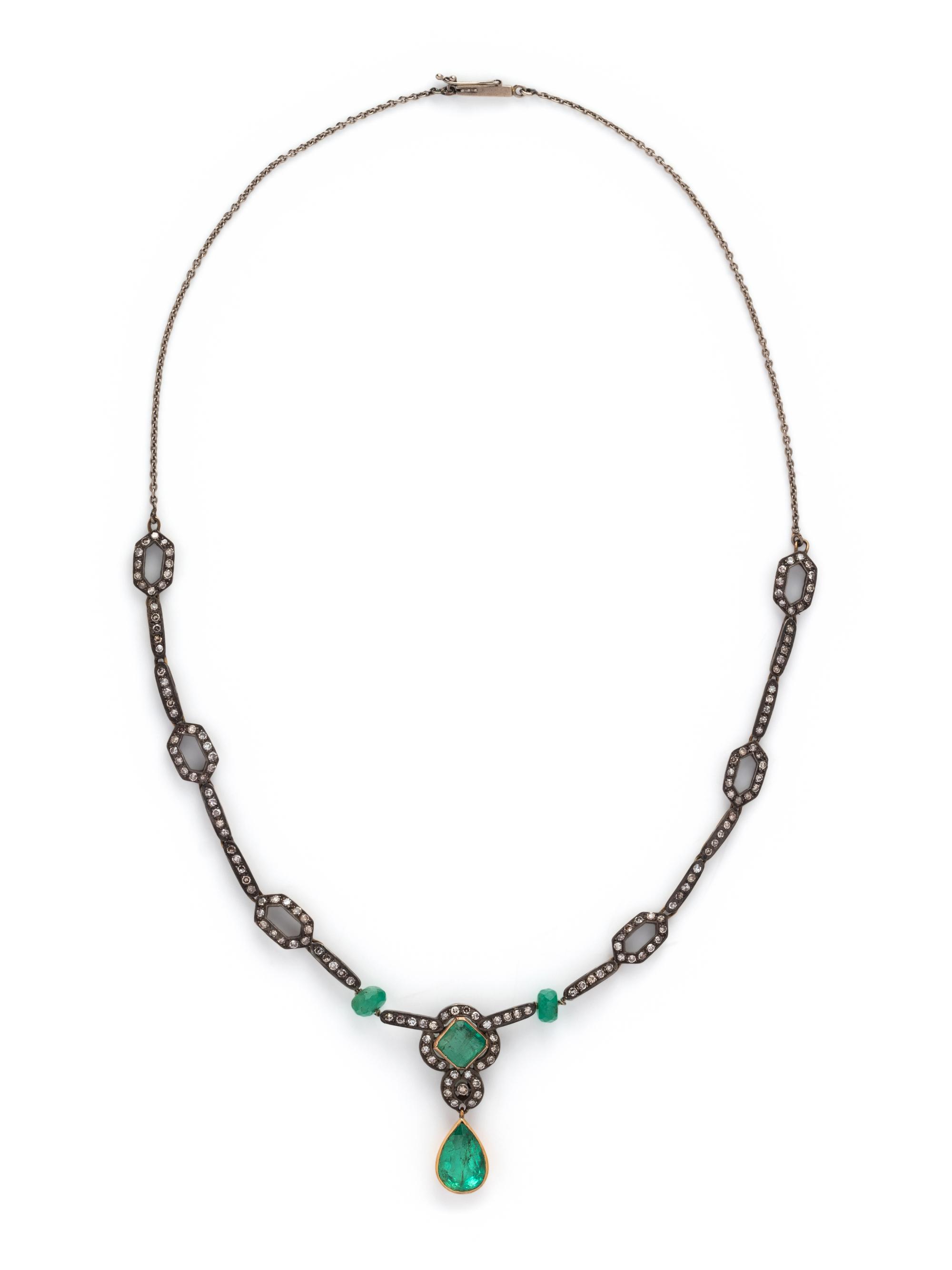 EMERALD AND DIAMOND NECKLACE
