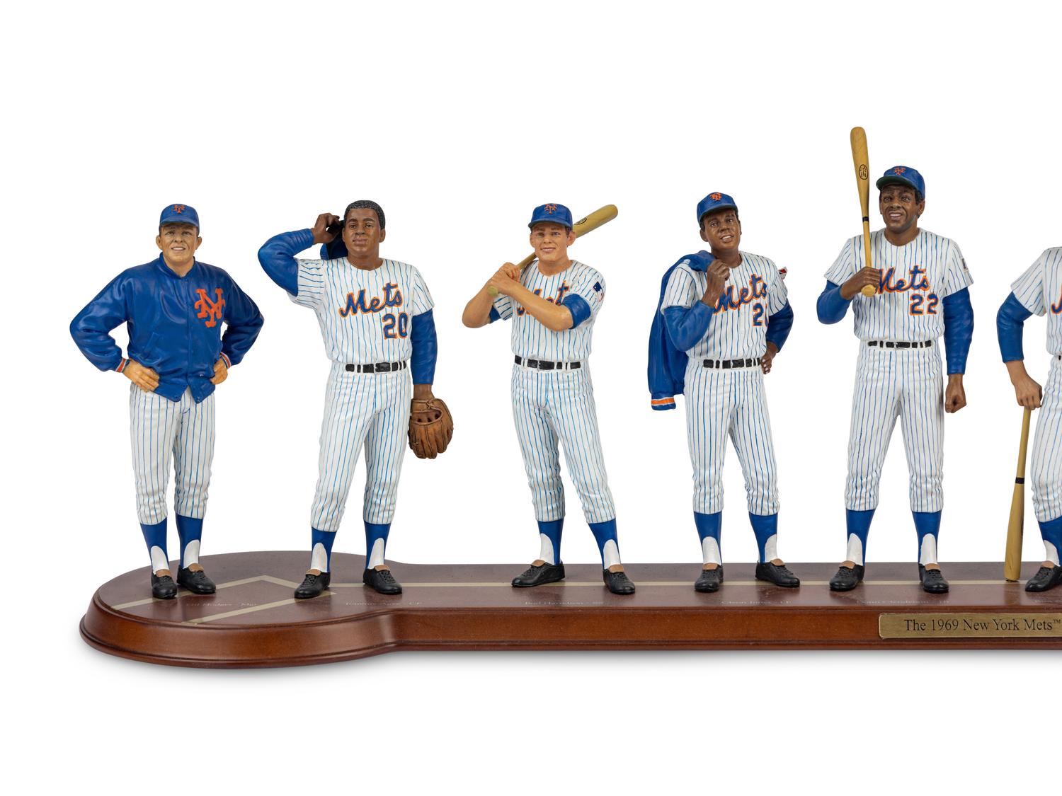 A 1969 New York Mets Danbury Mint Figure Display,