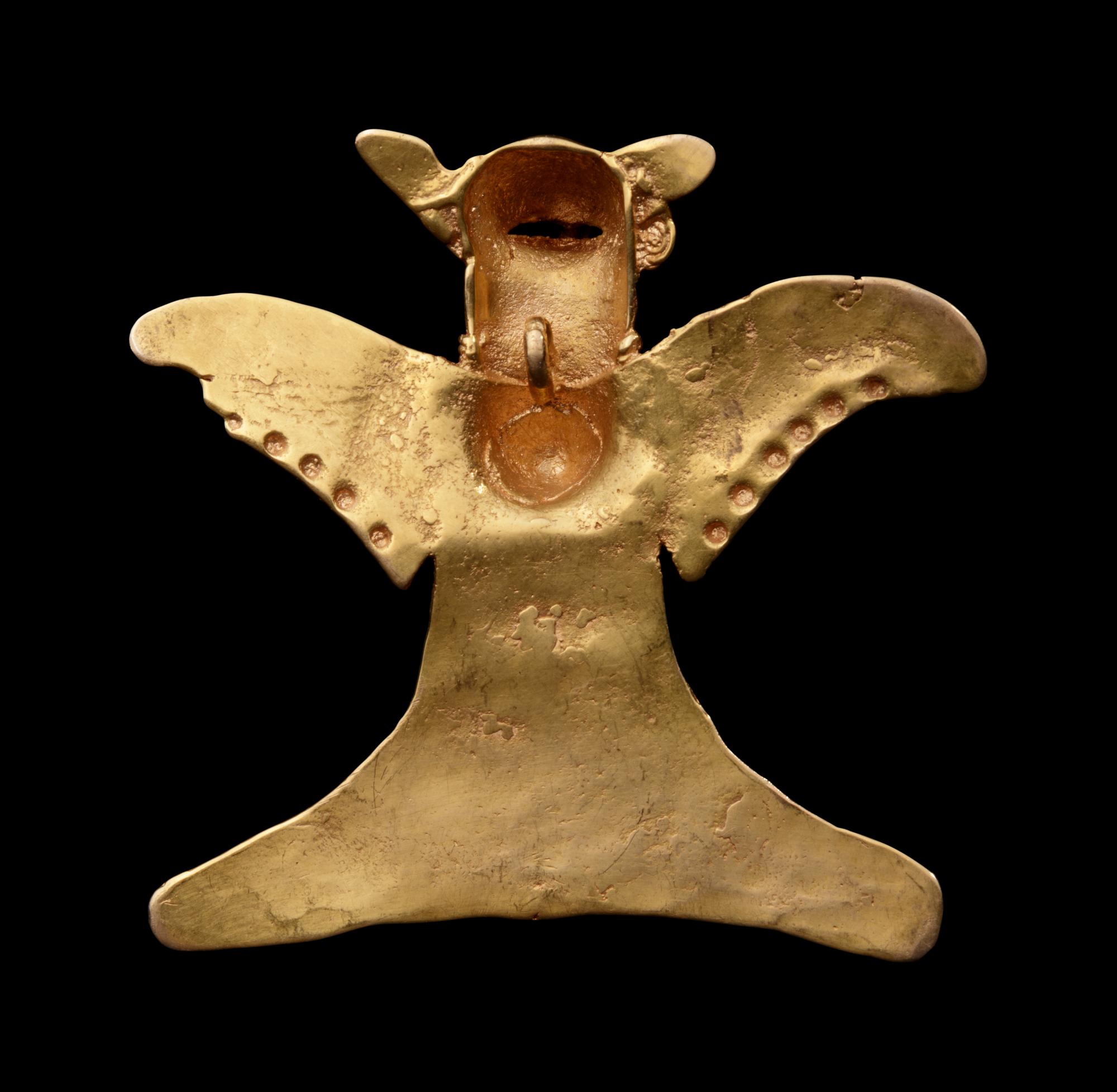 A Chiriquí Gold Avian Pendant