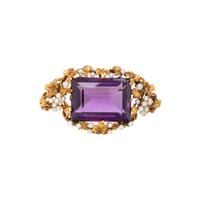 KOHN, ARTS & CRAFTS, YELLOW GOLD, AMETHYST AND SEED PEARL BROOCH