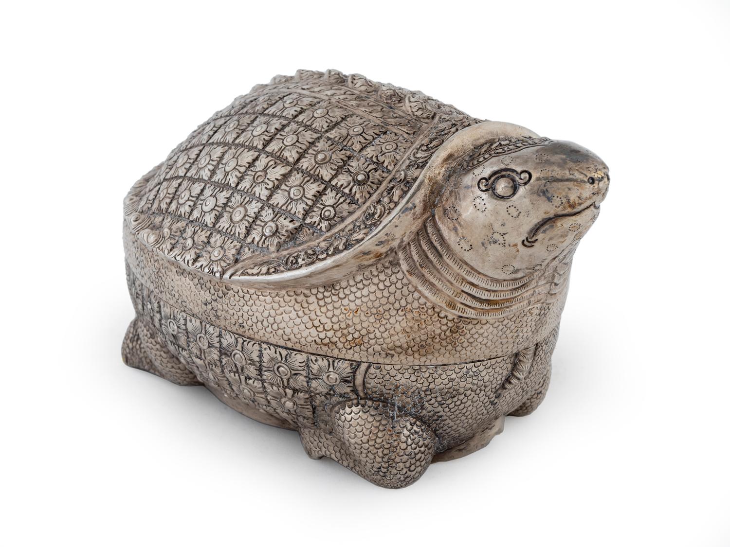 A Burmese Silver High Relief Turtle-Form Box — LATE 19TH/EARLY 20TH CENTURY
