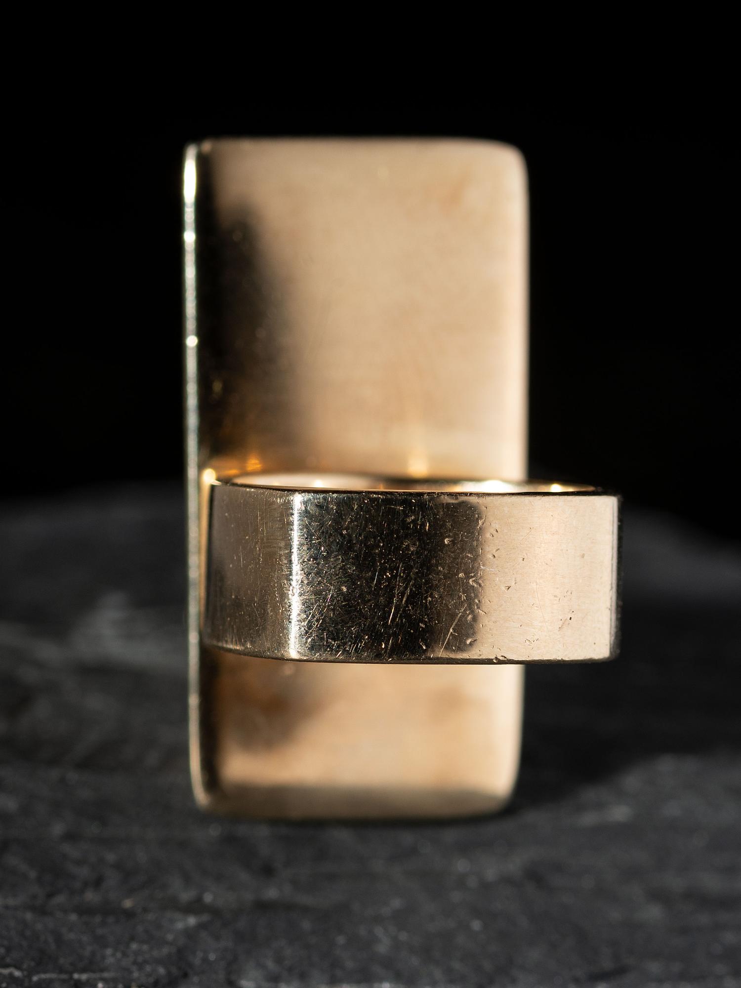 Coral and 14K Gold Tufa Cast Ring