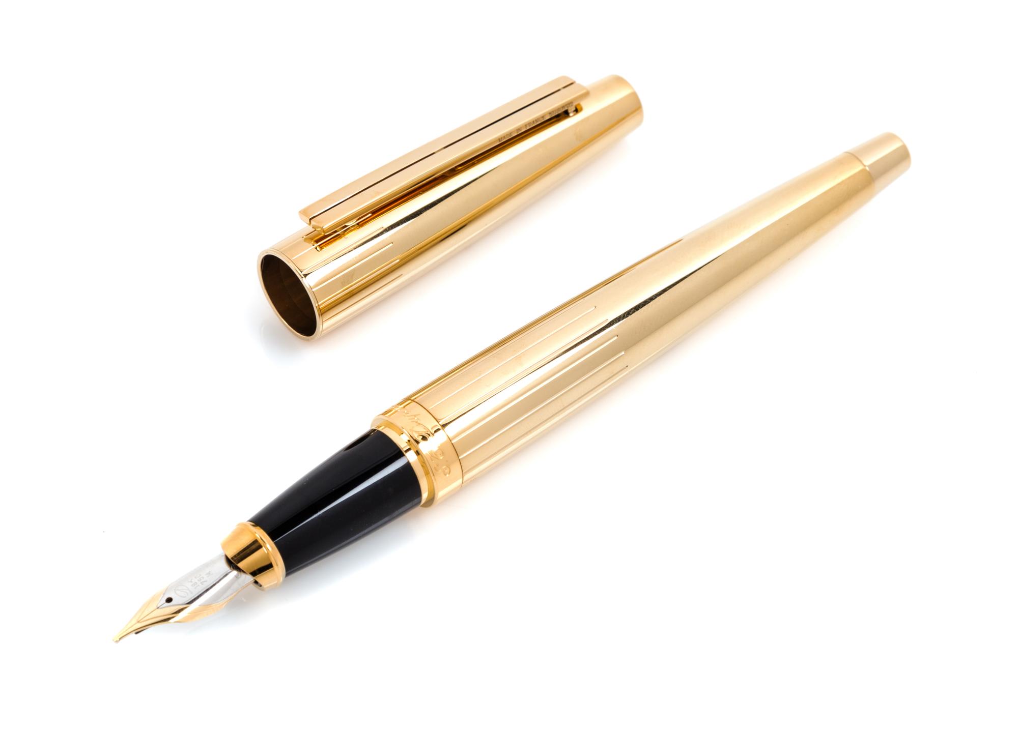 An S.T. Dupont Gold-Plated Ellipsis Fountain Pen