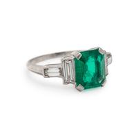 COLOMBIAN EMERALD AND DIAMOND RING